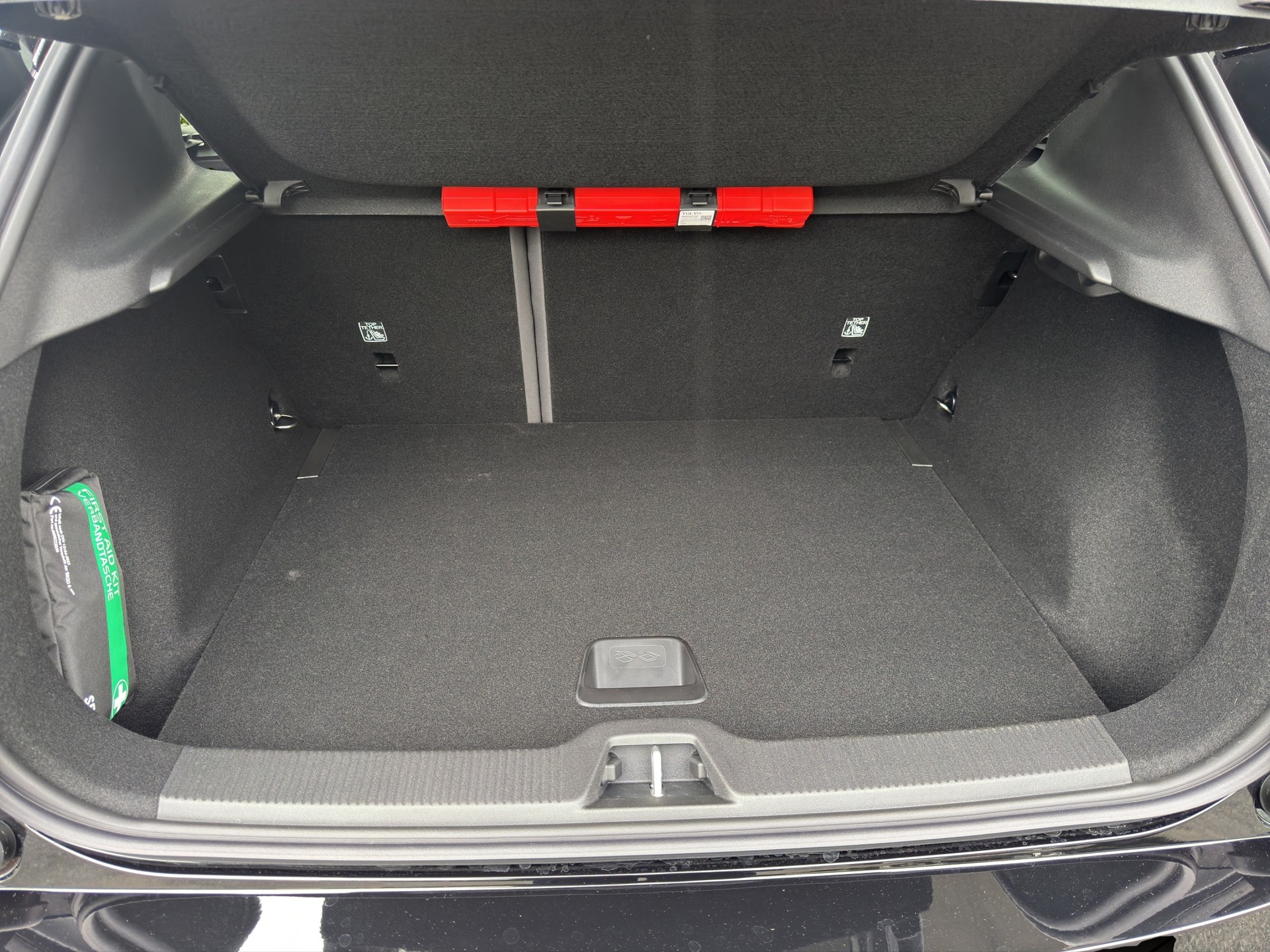 VOLVO EX30 E60 Twin Ultra Performance Sw. Black Ed. AWD-image-15