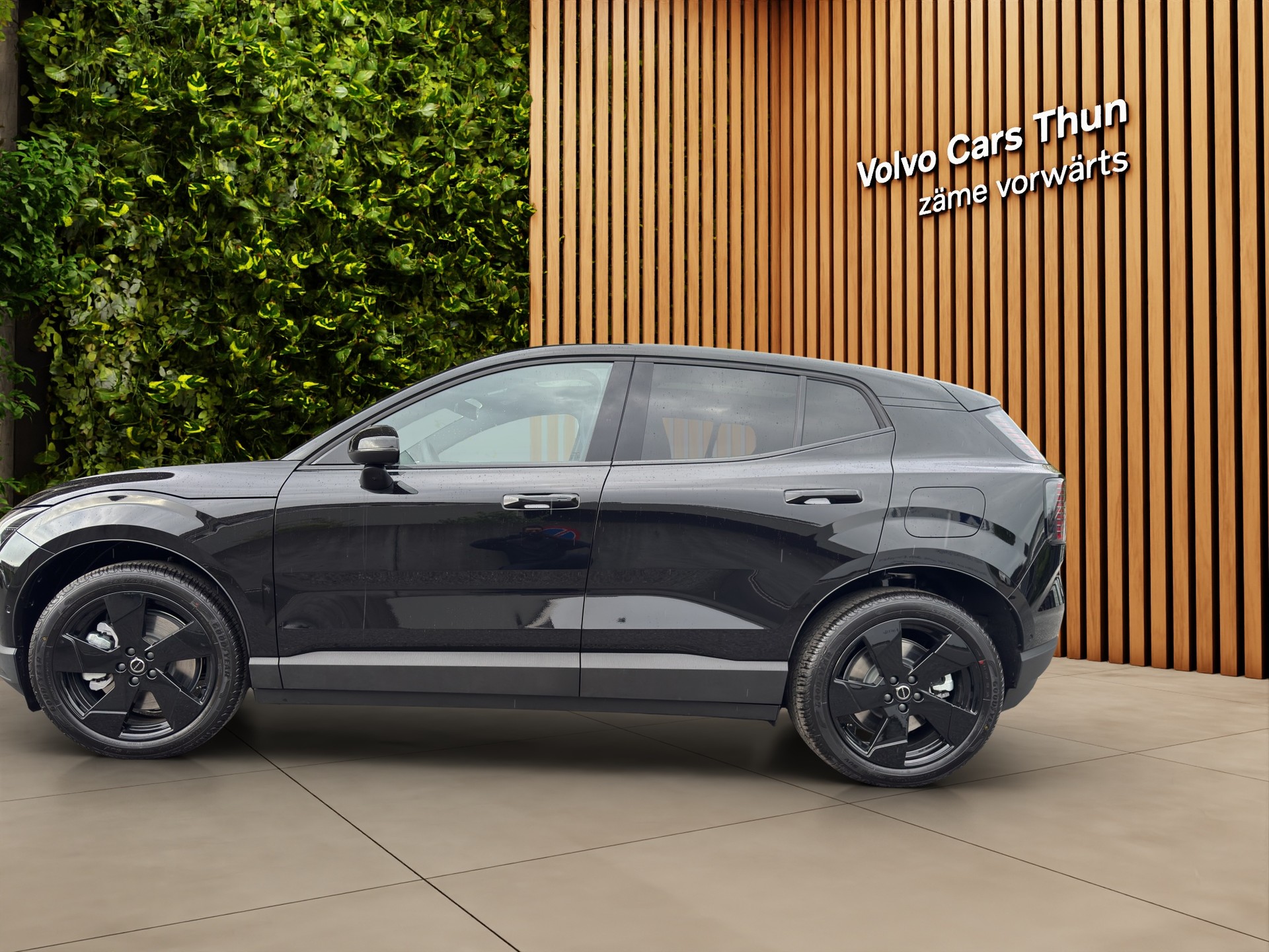 VOLVO EX30 E60 Twin Ultra Performance Sw. Black Ed. AWD-image-4