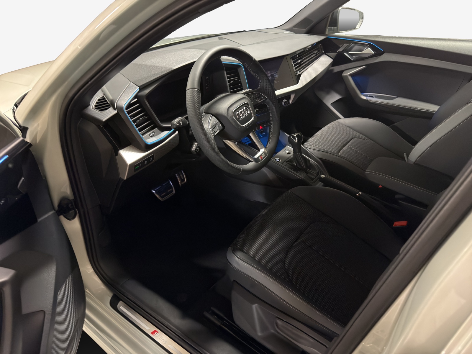 AUDI A1 Sportback 30 TFSI S Line Attraction S-tronic-image-7