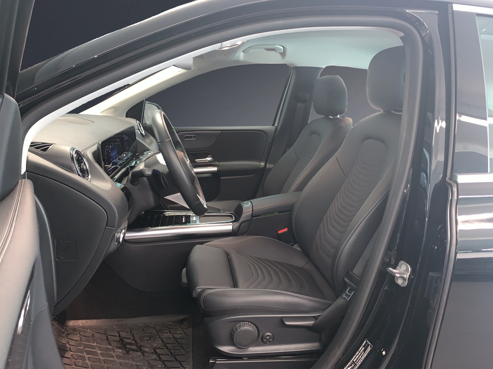 MERCEDES-BENZ B 200 Progressive-image-5