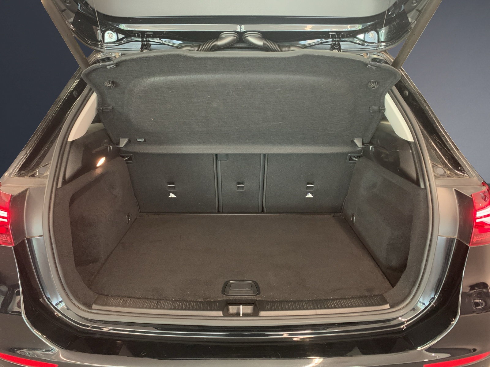 MERCEDES-BENZ B 200 Progressive-image-13