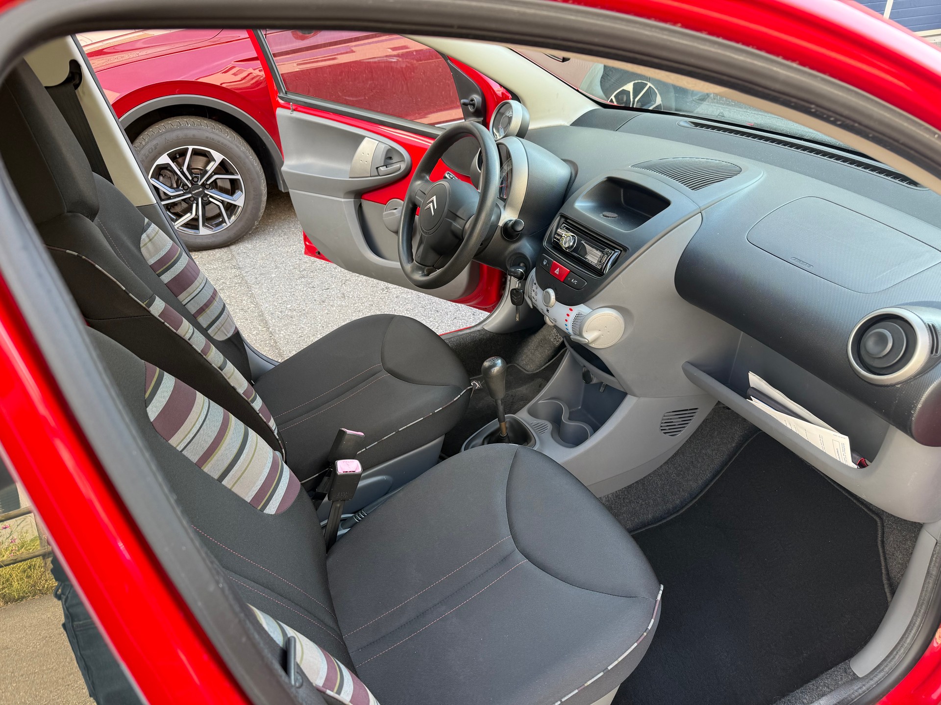 CITROEN C1 1.0i Edition-image-9