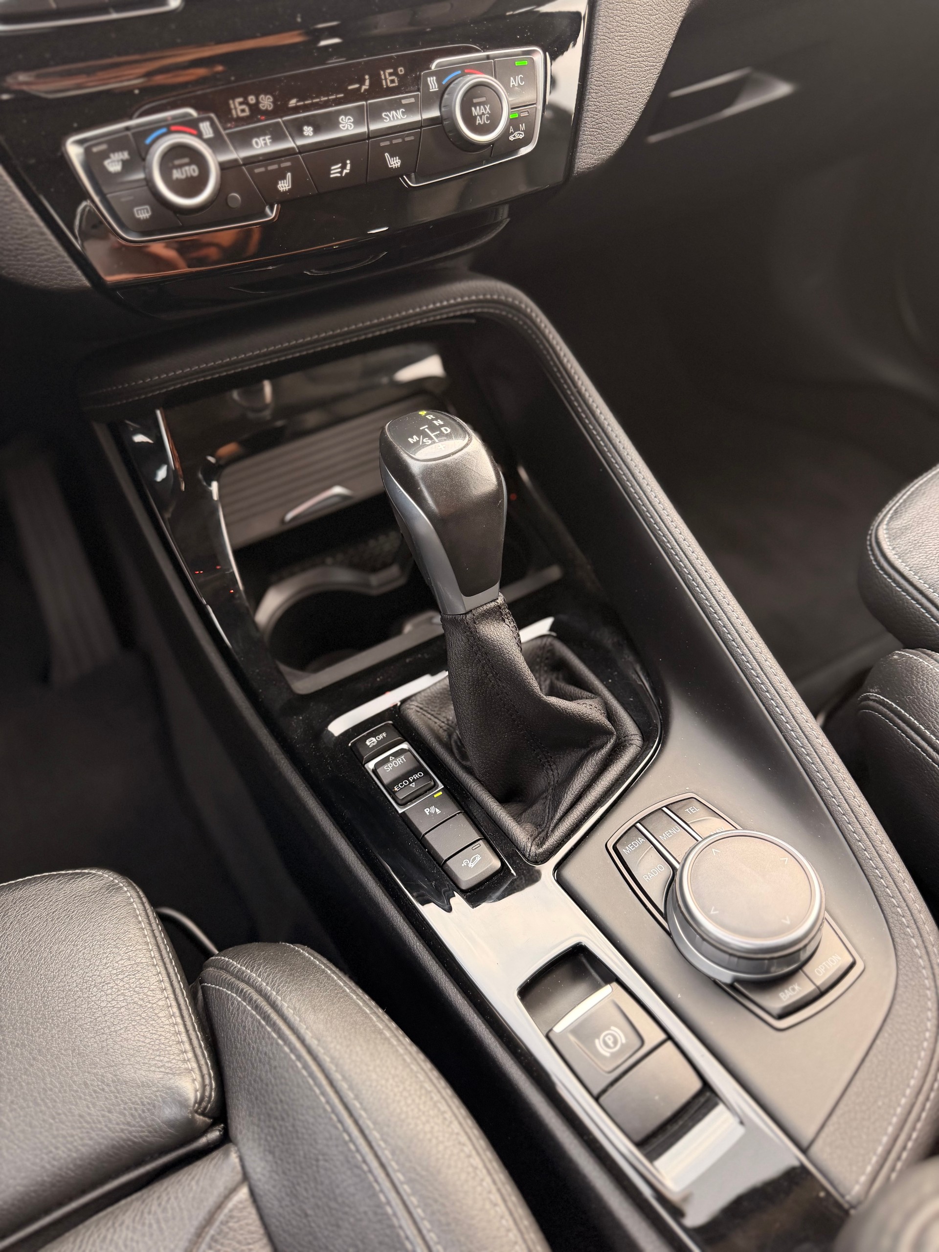 BMW X1 xDrive 20d Sport Line Steptronic-image-22