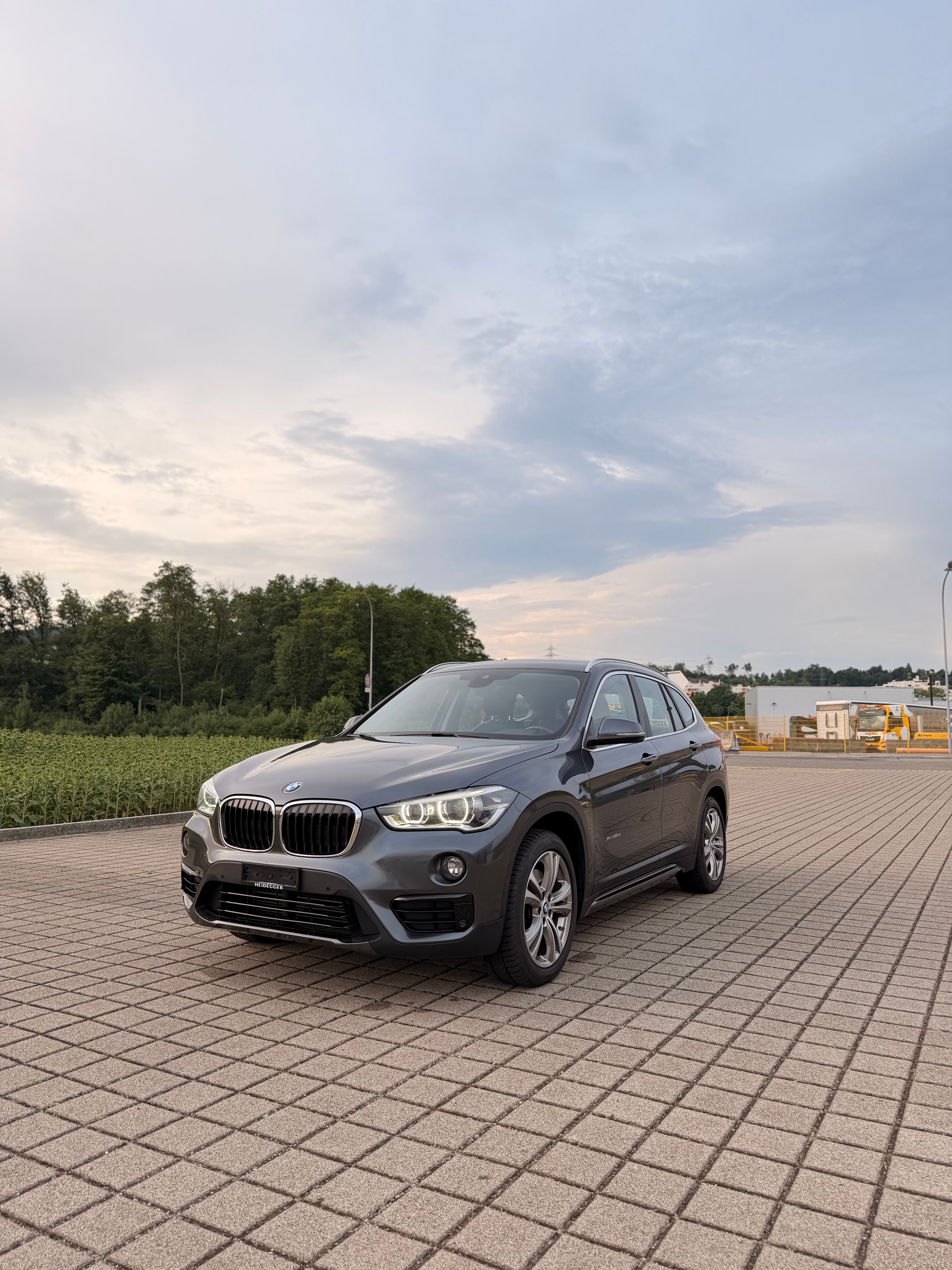 Car photo