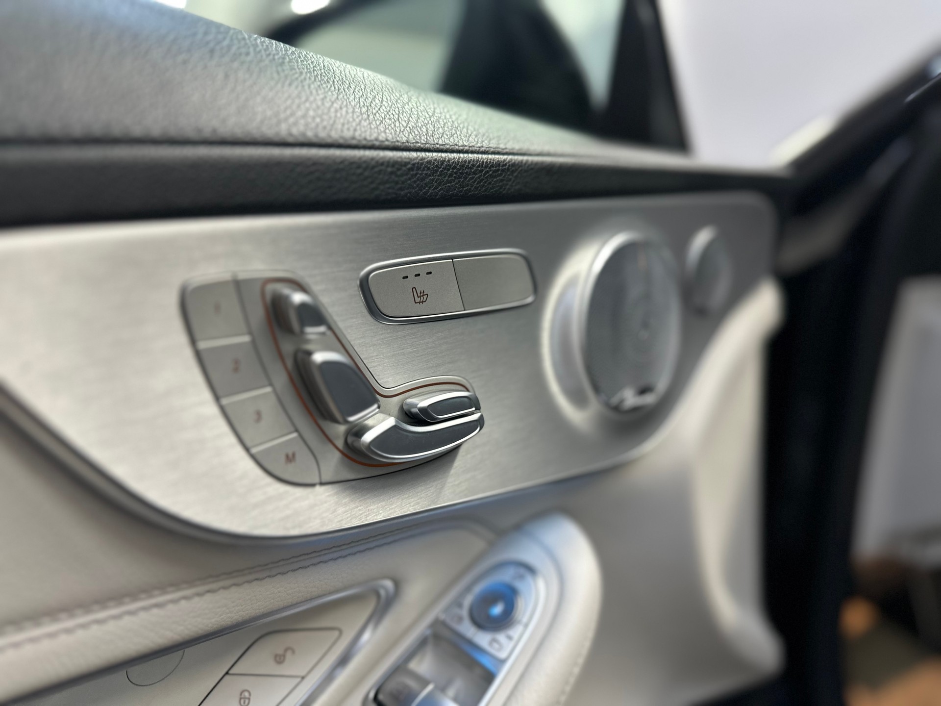 MERCEDES-BENZ C 43 AMG 4Matic 9G-tronic-image-14