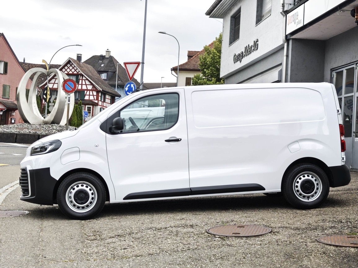 TOYOTA PROACE Van L1 75KWh Advanced-image-1
