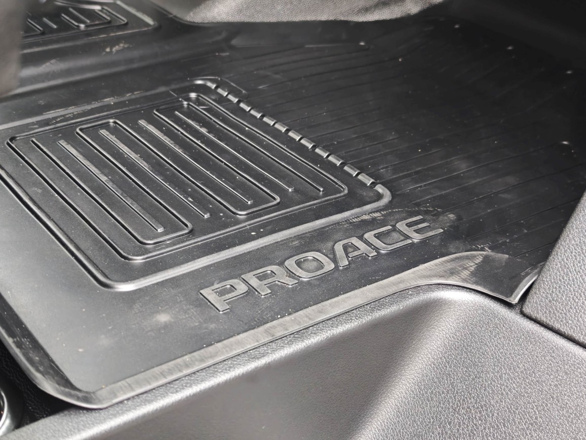 TOYOTA PROACE Van L1 75KWh Advanced-image-10