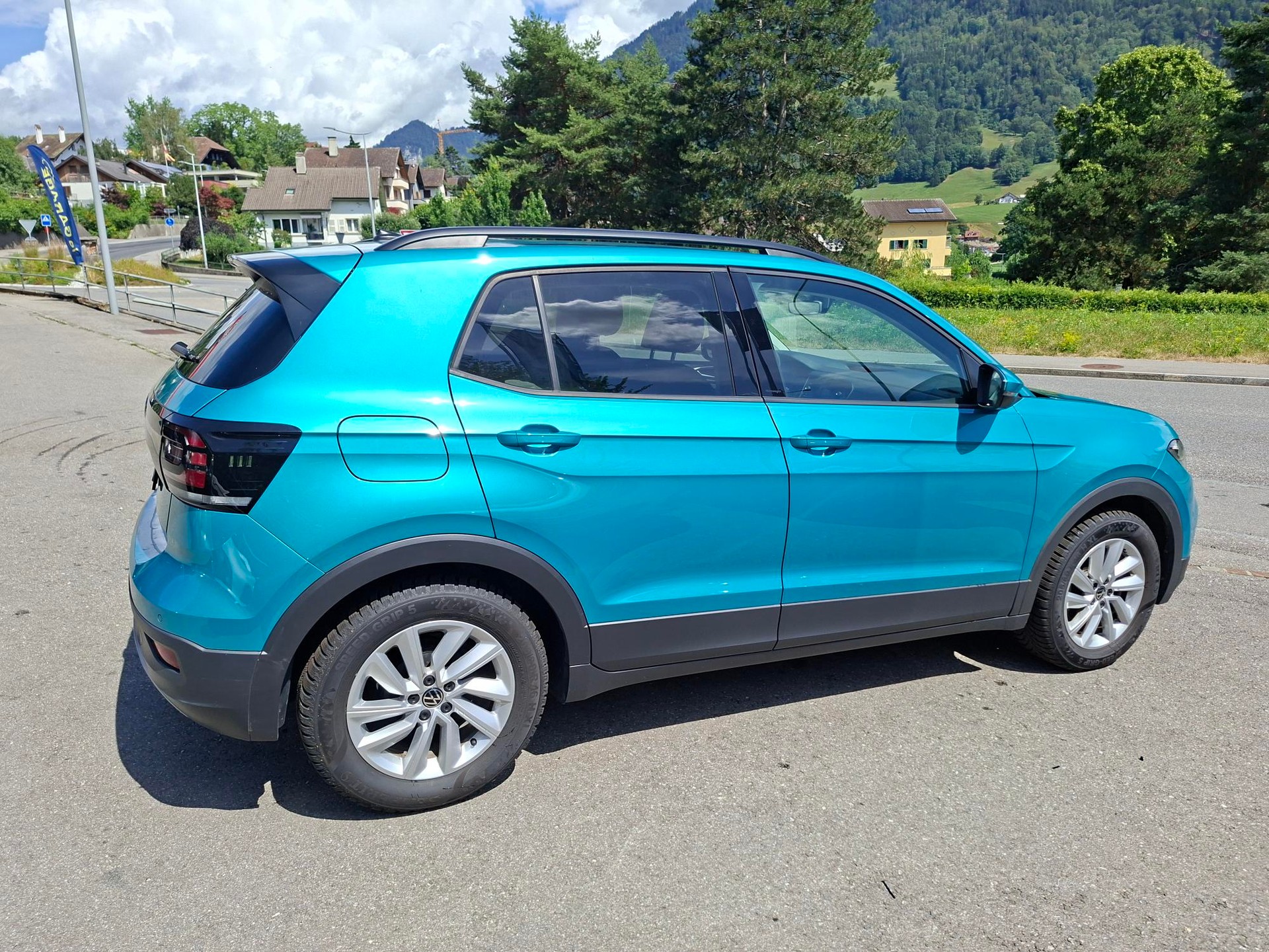 VW T-Cross 1.0 TSI Life-image-4