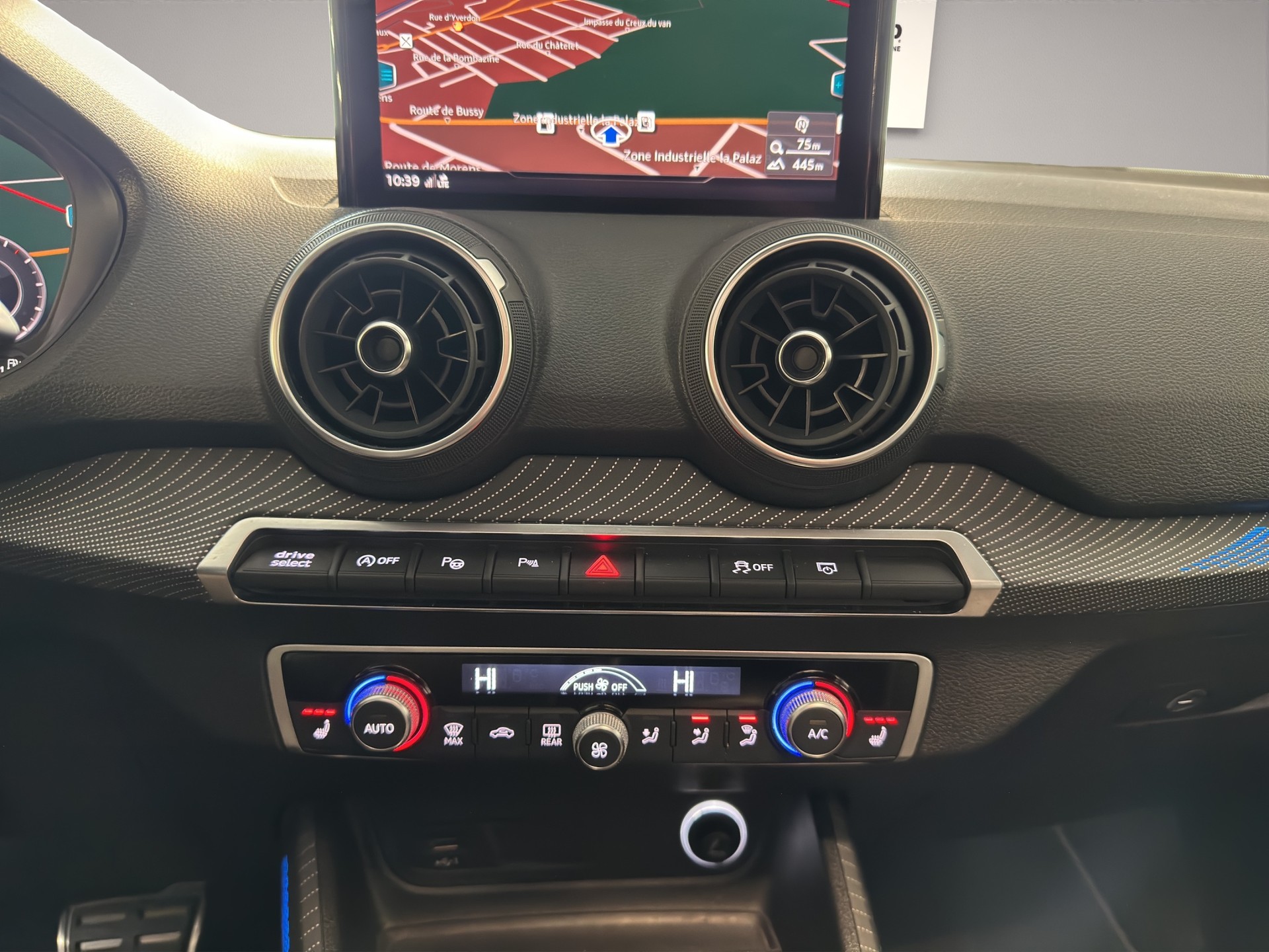 AUDI Q2 40 TFSI Sport quattro S-tronic-image-15