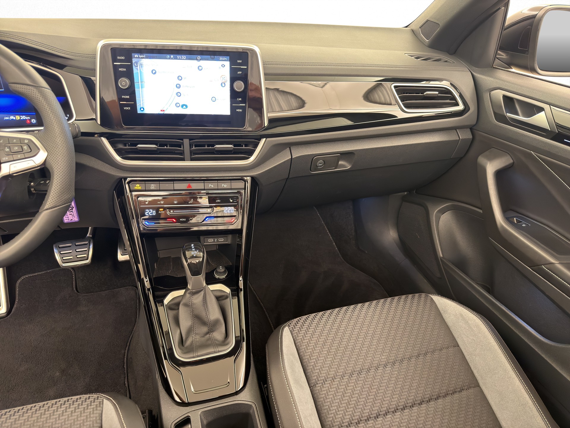 VW T-Roc Cabriolet 1.5 TSI R-Line DSG-image-14