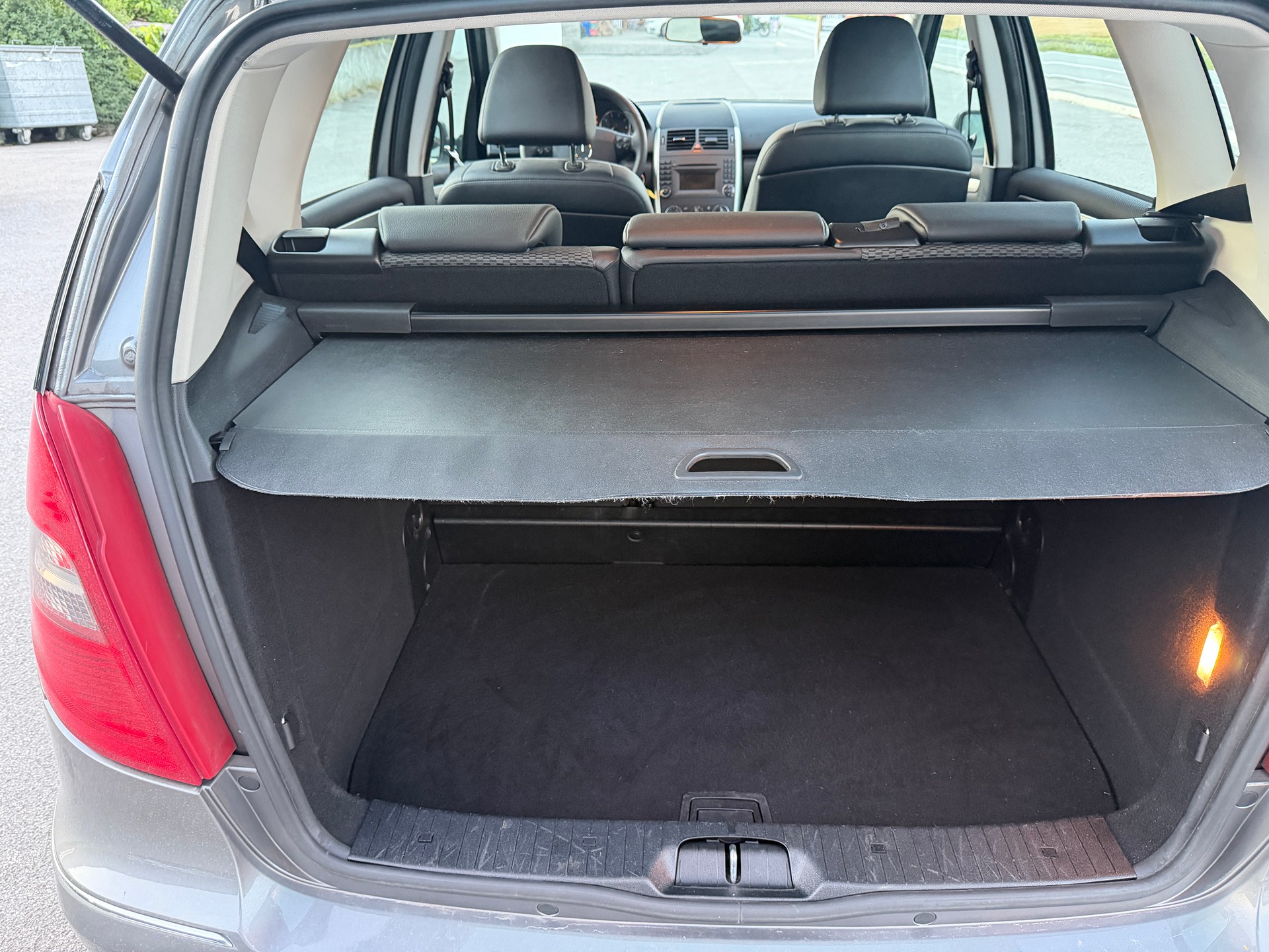 MERCEDES-BENZ A 200 T Elégance Autotronic-image-9