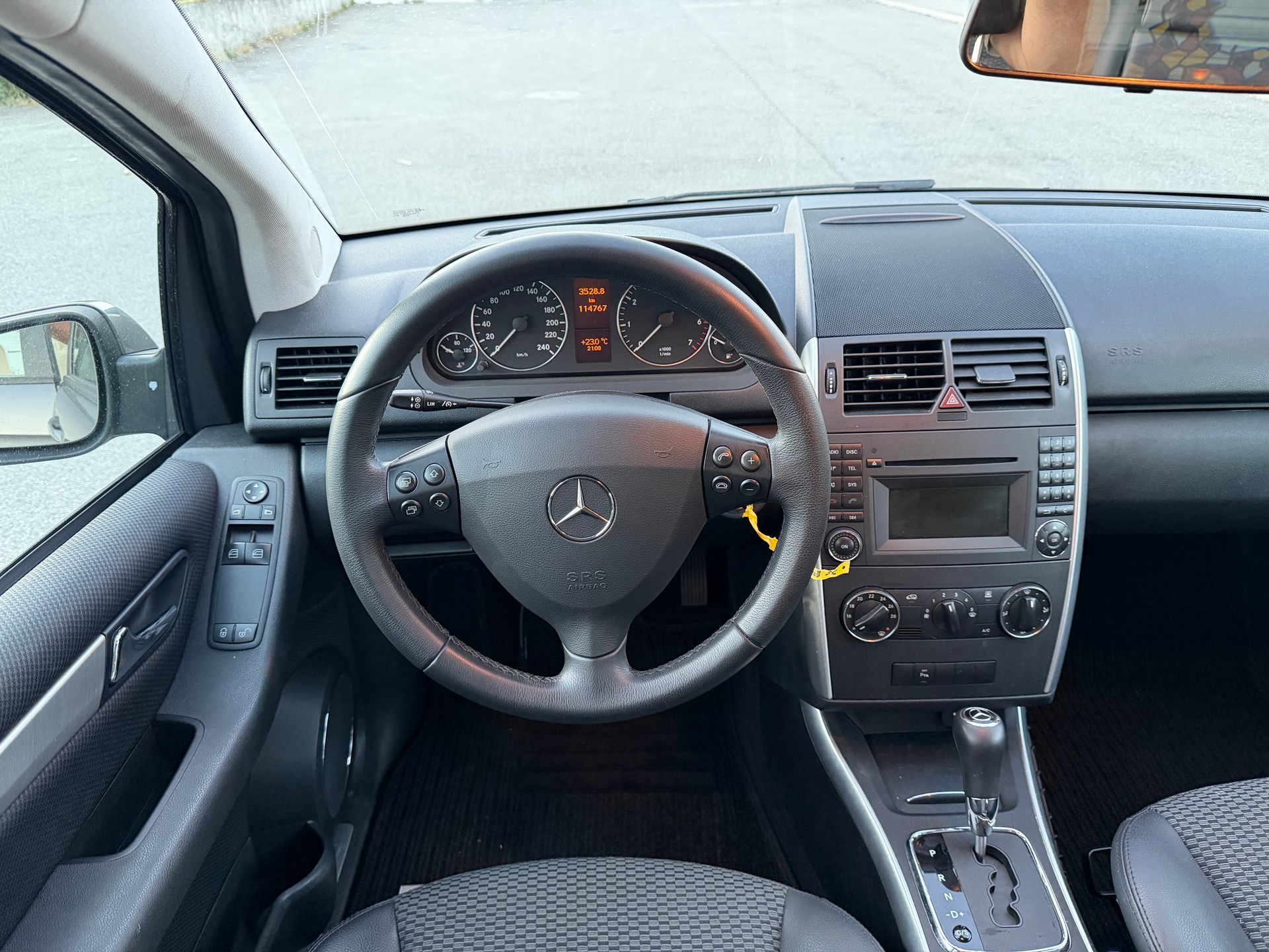 MERCEDES-BENZ A 200 T Elégance Autotronic-image-8