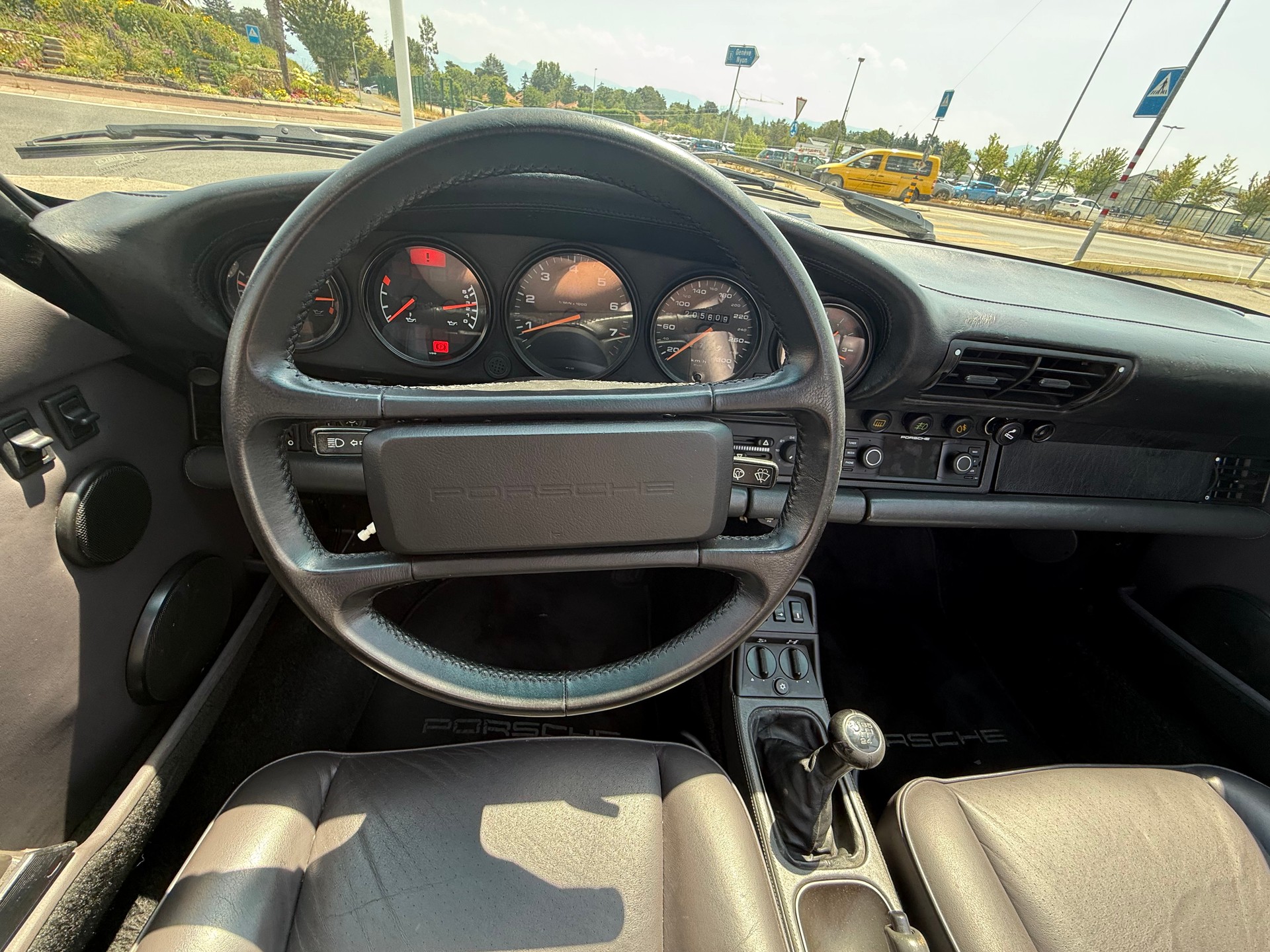 PORSCHE 3.6 Carrera 4 Cabriolet-image-10