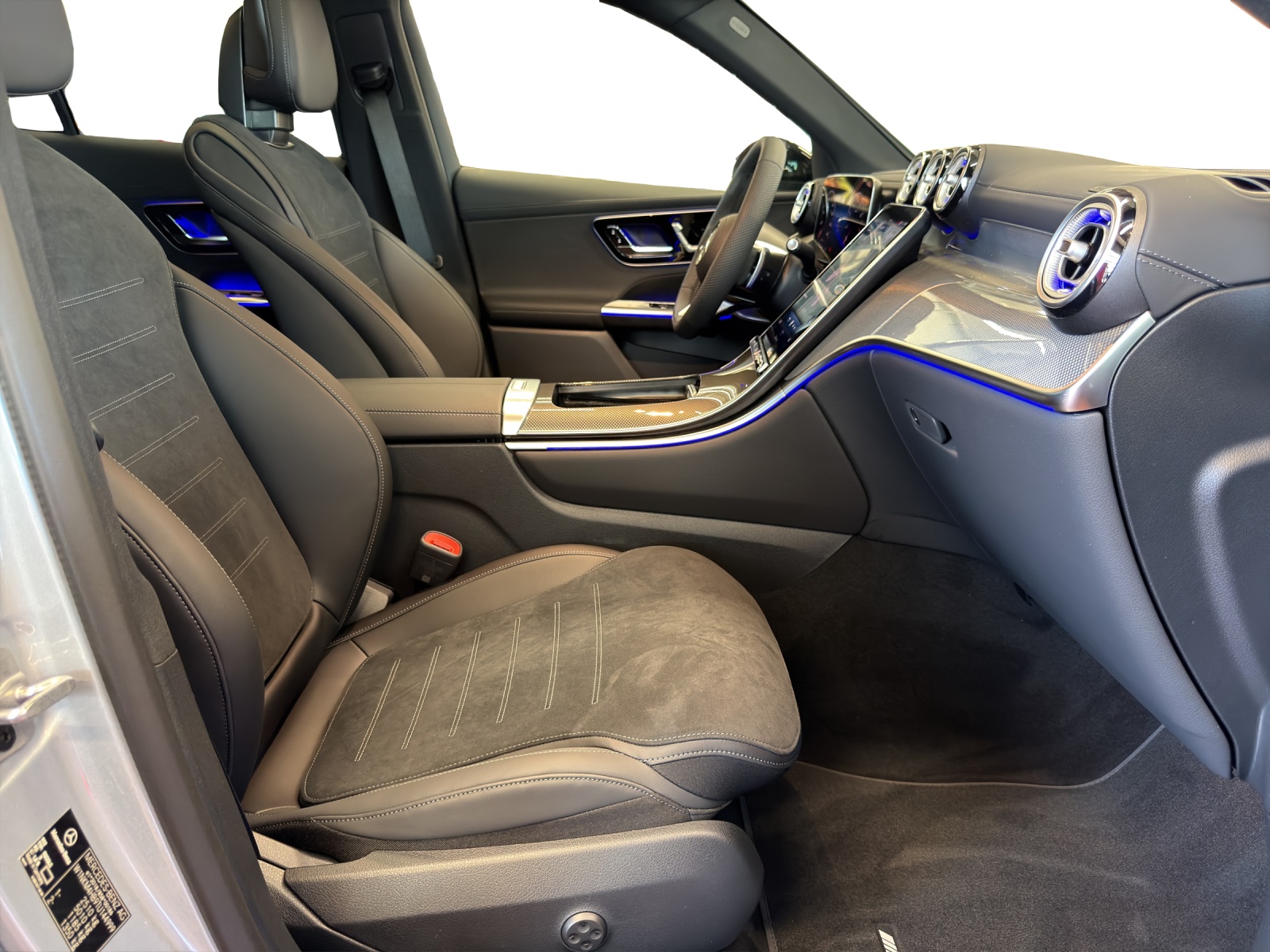 MERCEDES-BENZ GLC 300 4Matic 9G-Tronic-image-11