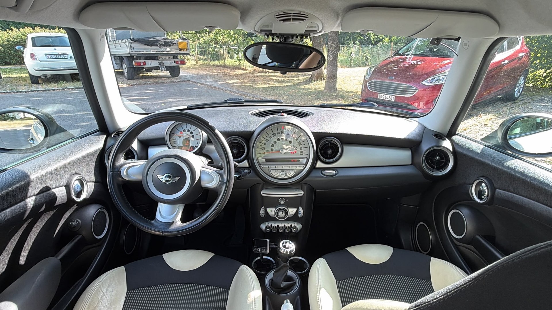 MINI COOPER-image-4