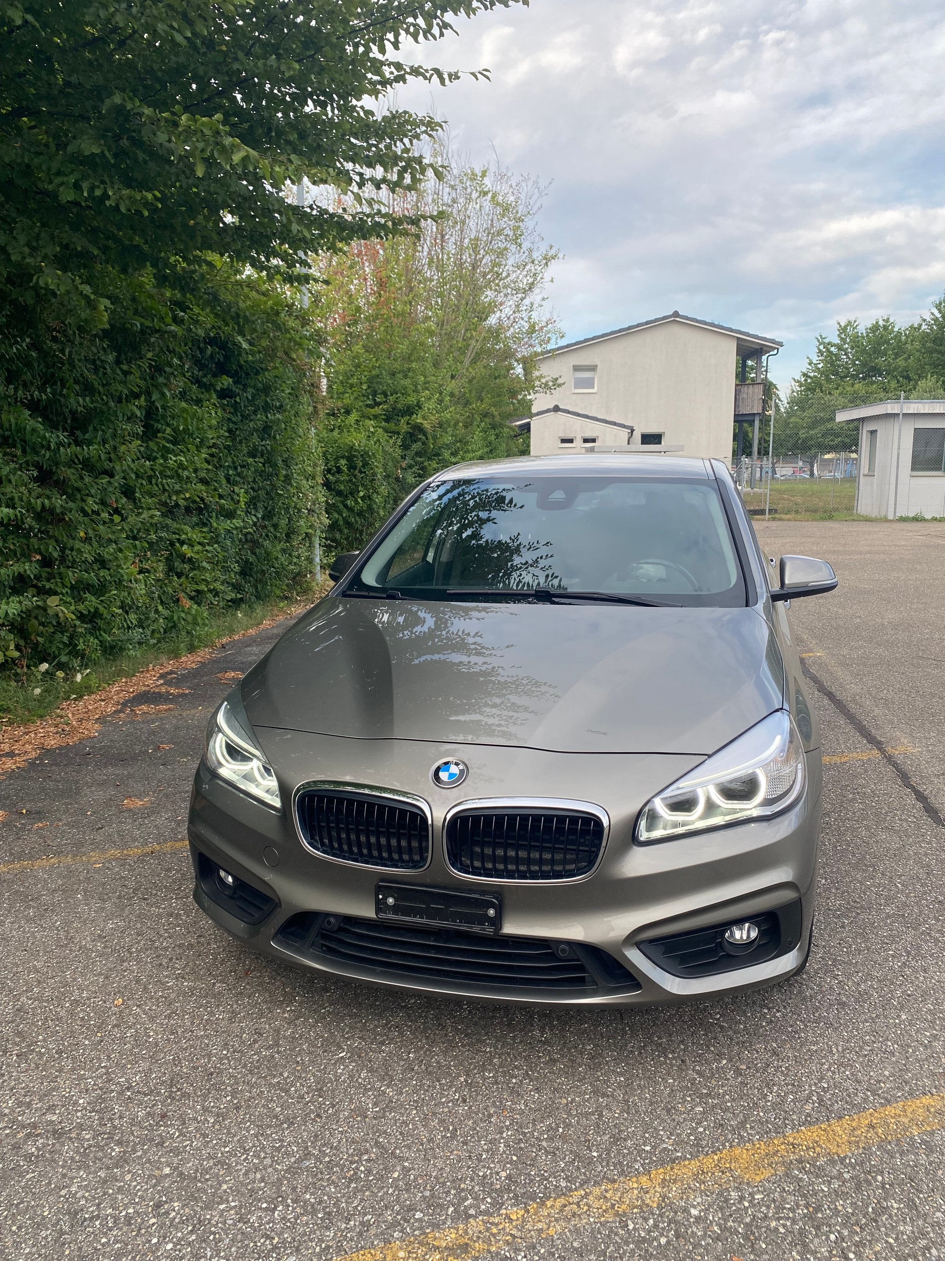 BMW 218d xDrive Active Tourer Luxury Line Steptronic-image-1
