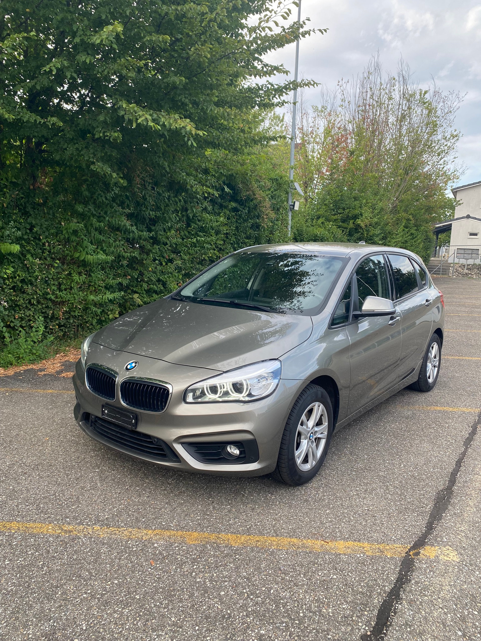 BMW 218d xDrive Active Tourer Luxury Line Steptronic-image-0