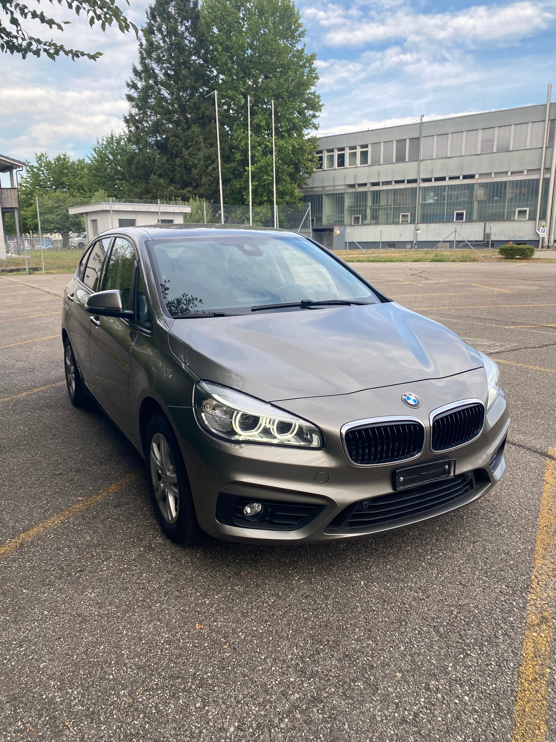 BMW 218d xDrive Active Tourer Luxury Line Steptronic-image-11