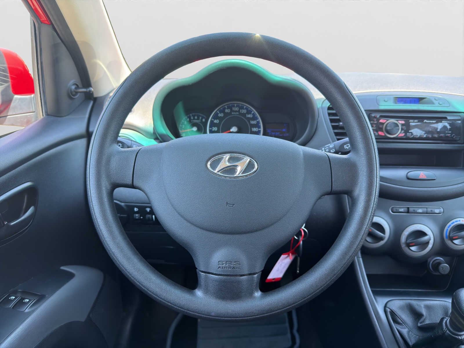 HYUNDAI i10 1.1 Comfort-image-13