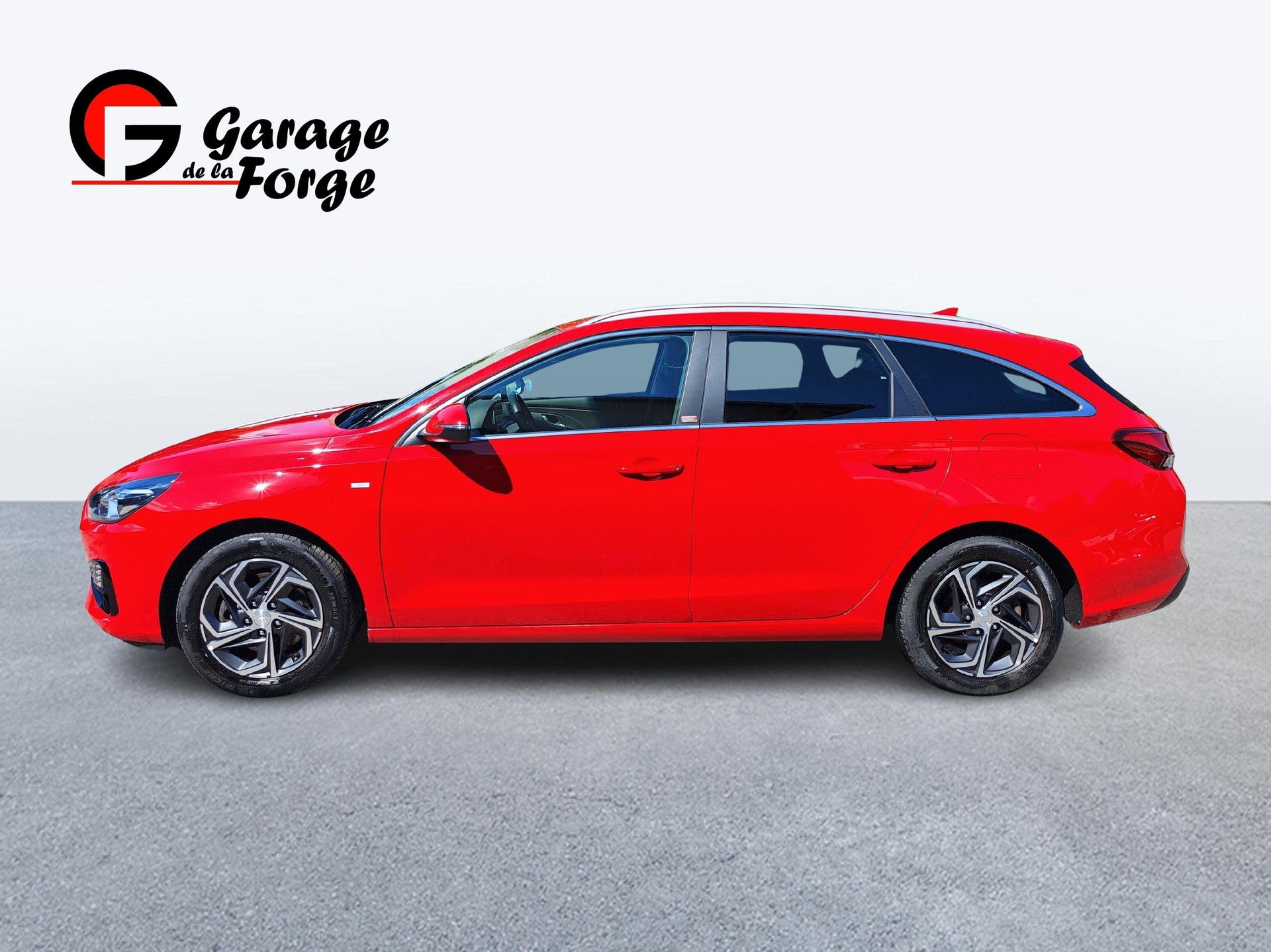 HYUNDAI i30 Wagon 1.5 T-GDi Amplia-image-3