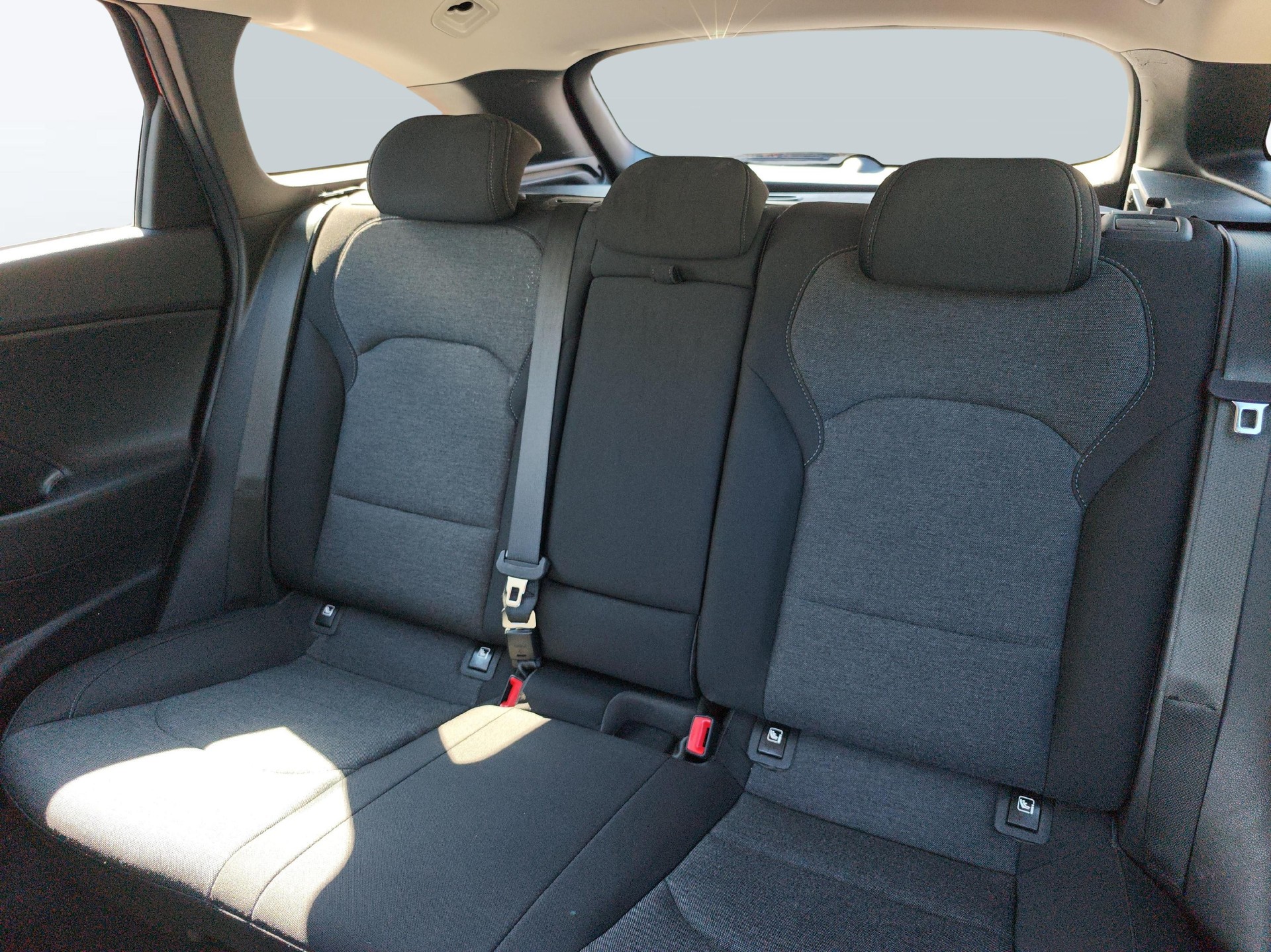 HYUNDAI i30 Wagon 1.5 T-GDi Amplia-image-10