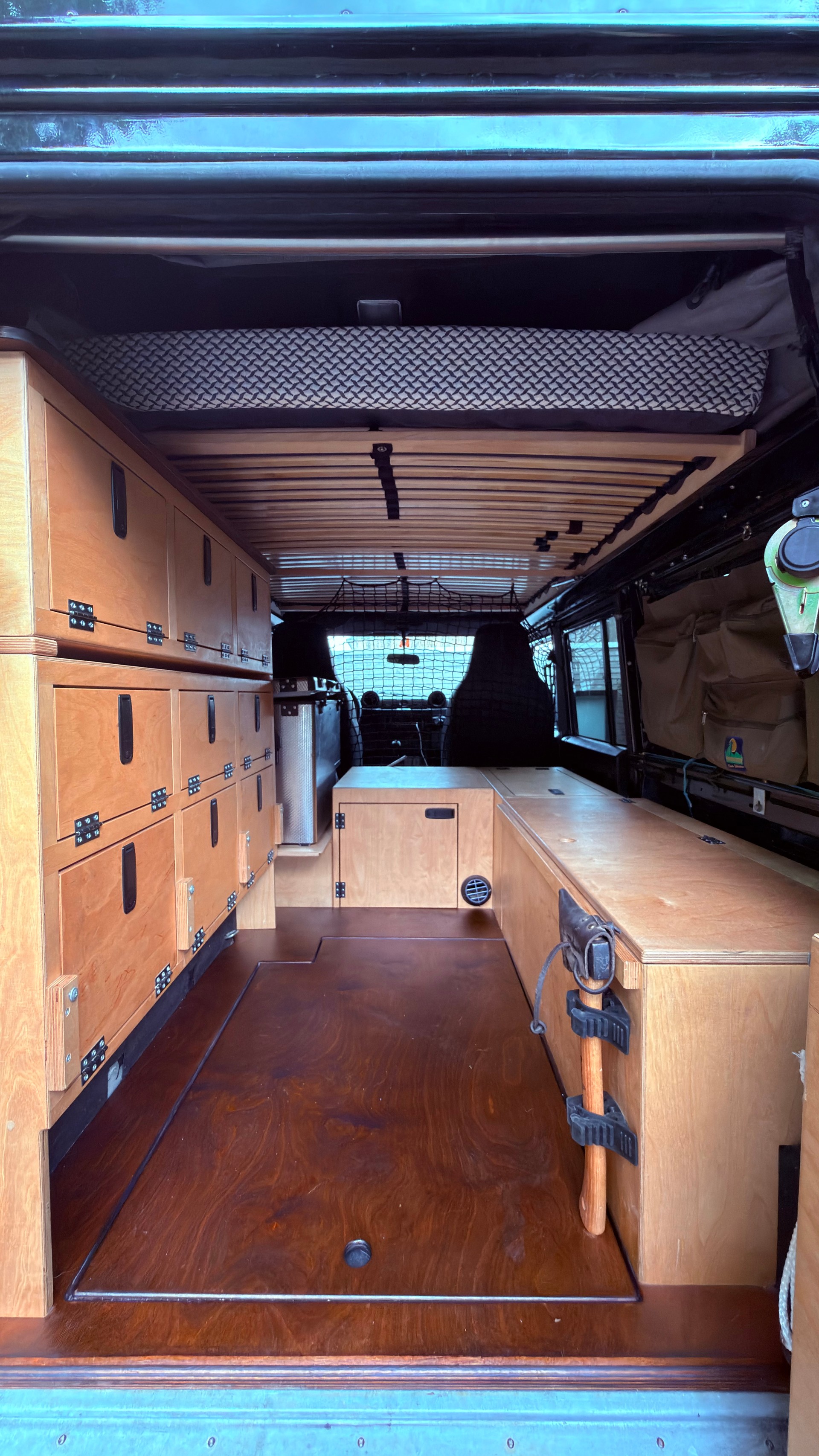 LAND ROVER defender 2.2 TD4 SW Legend-image-6