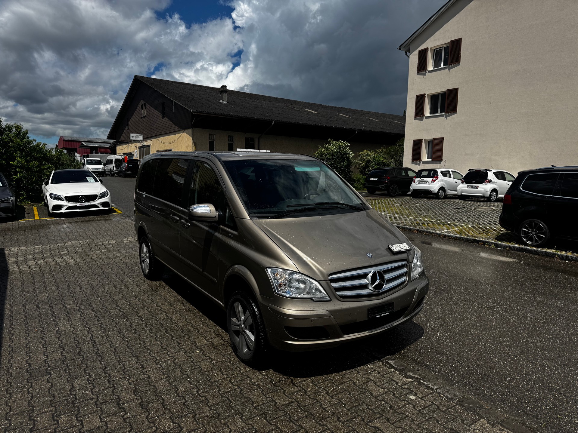 MERCEDES-BENZ Viano 2.2 CDI Blue Eff. Ambiente Ed. EL 4Matic A-image-1