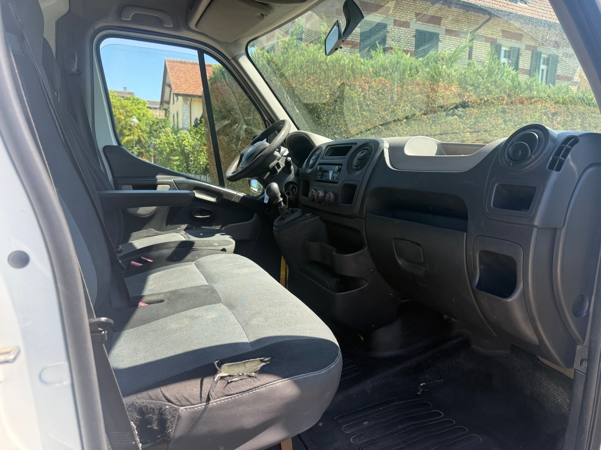 RENAULT Master T35 2.3dCi L3H2-image-8