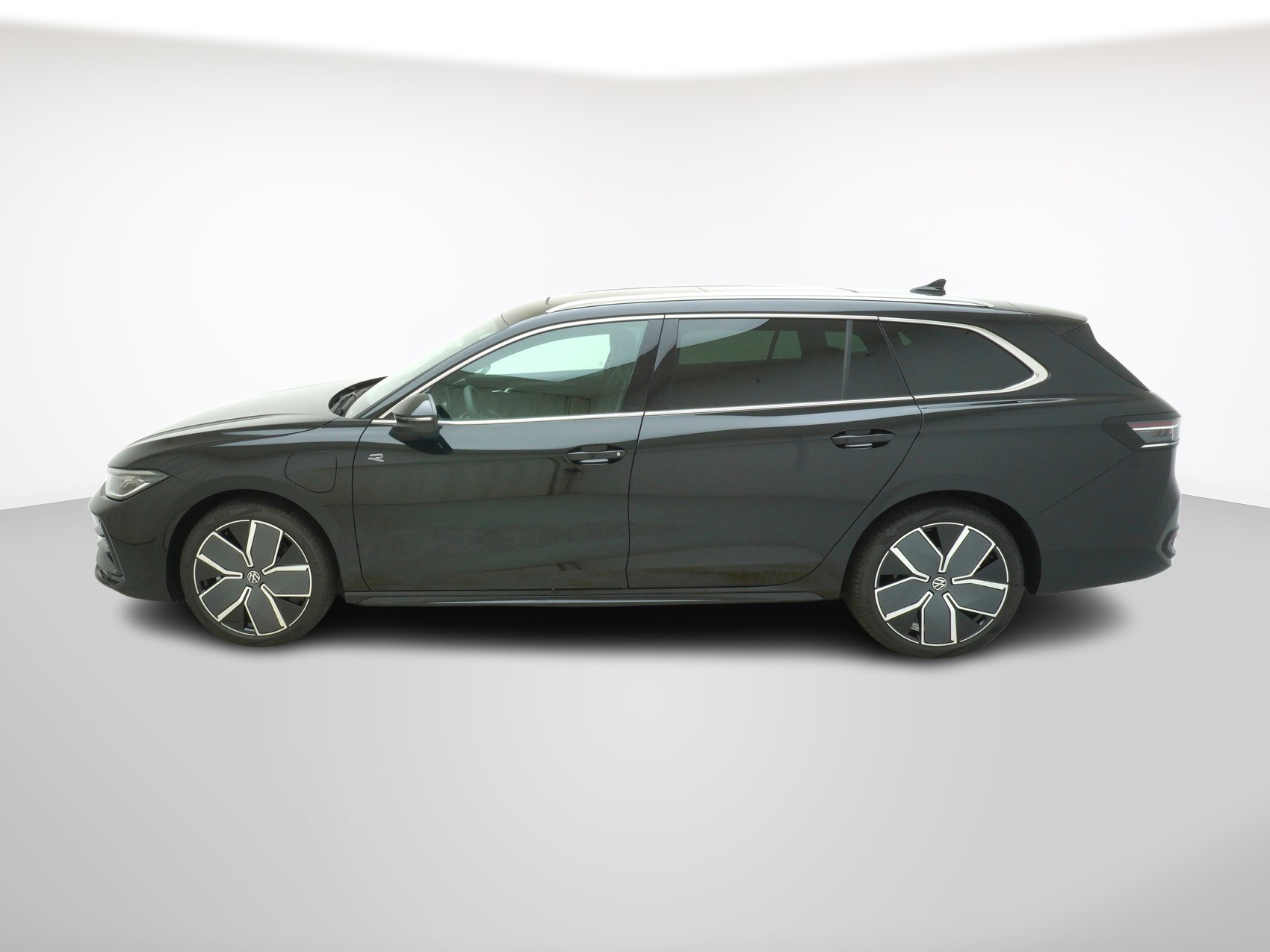 VW Passat Variant 1.5 TSI Plug-in-Hybrid R-Line-image-1