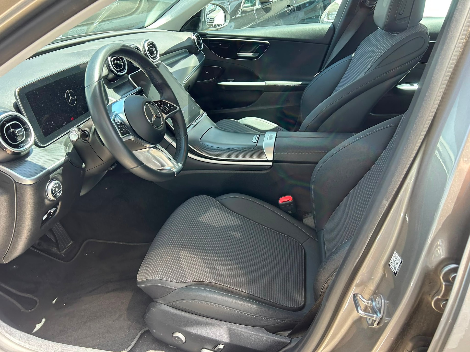 MERCEDES-BENZ C 200 4Matic Avantgarde-image-6