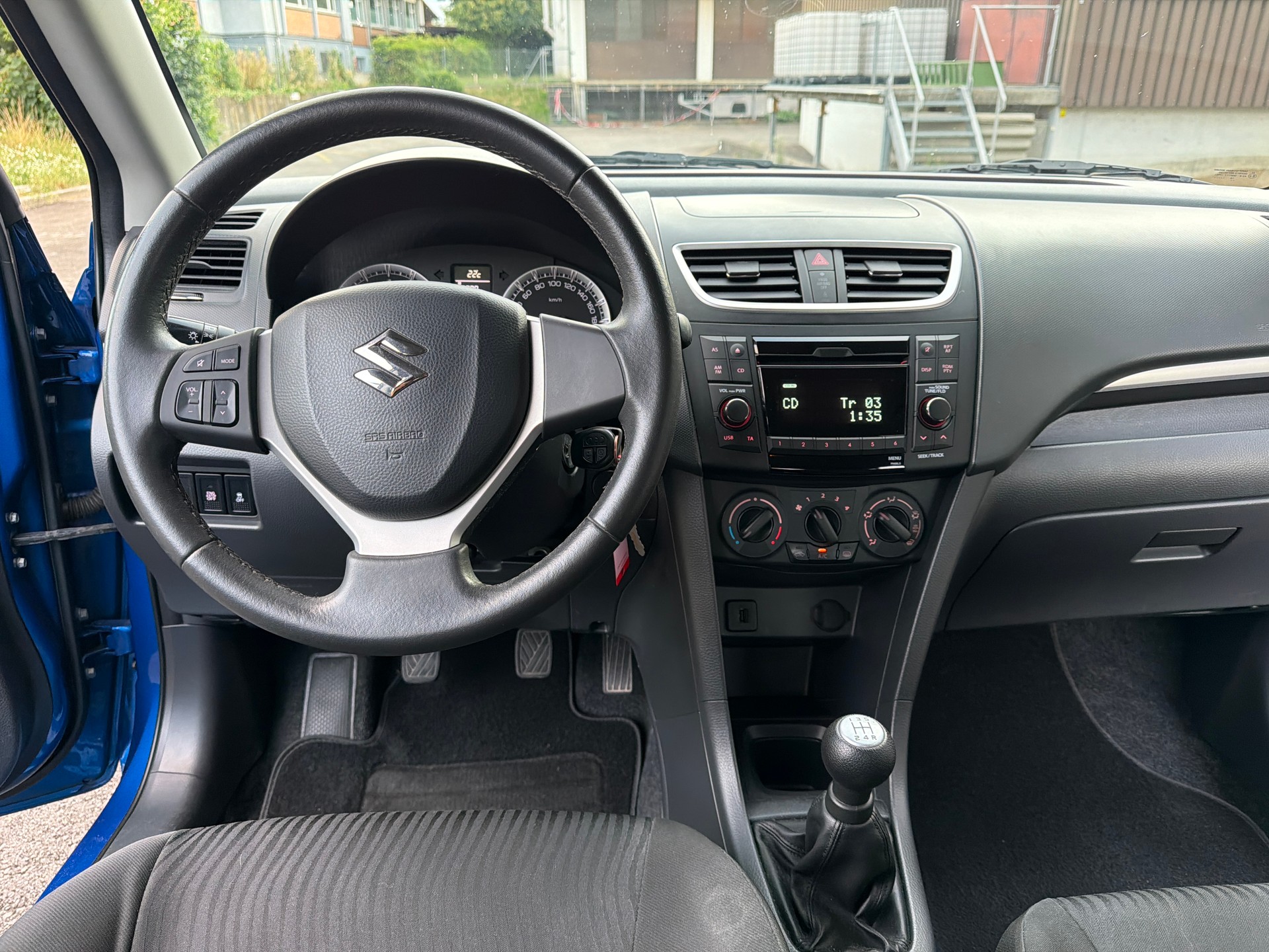 SUZUKI Swift 1.2i 16V GL-image-12