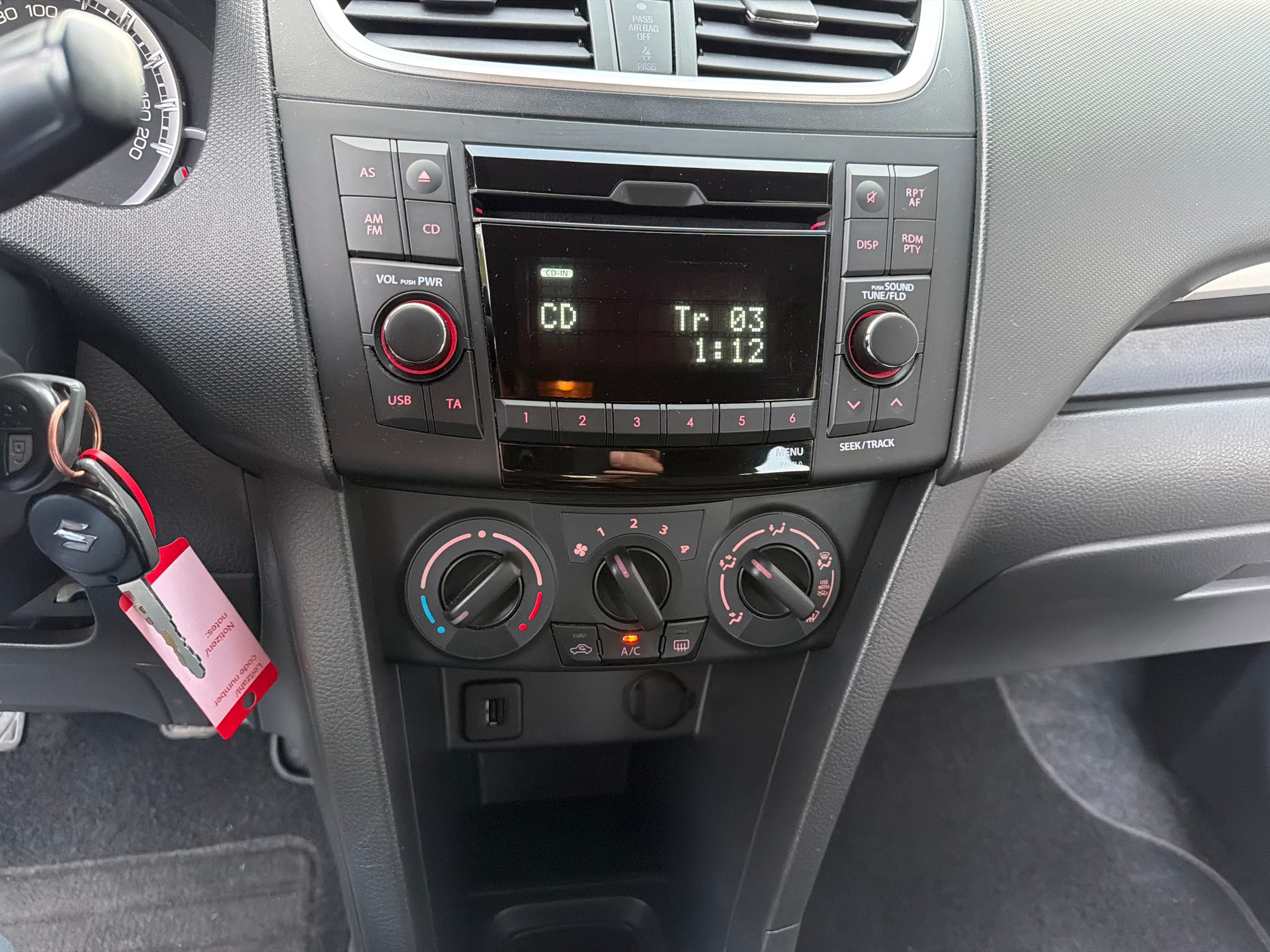 SUZUKI Swift 1.2i 16V GL-image-11