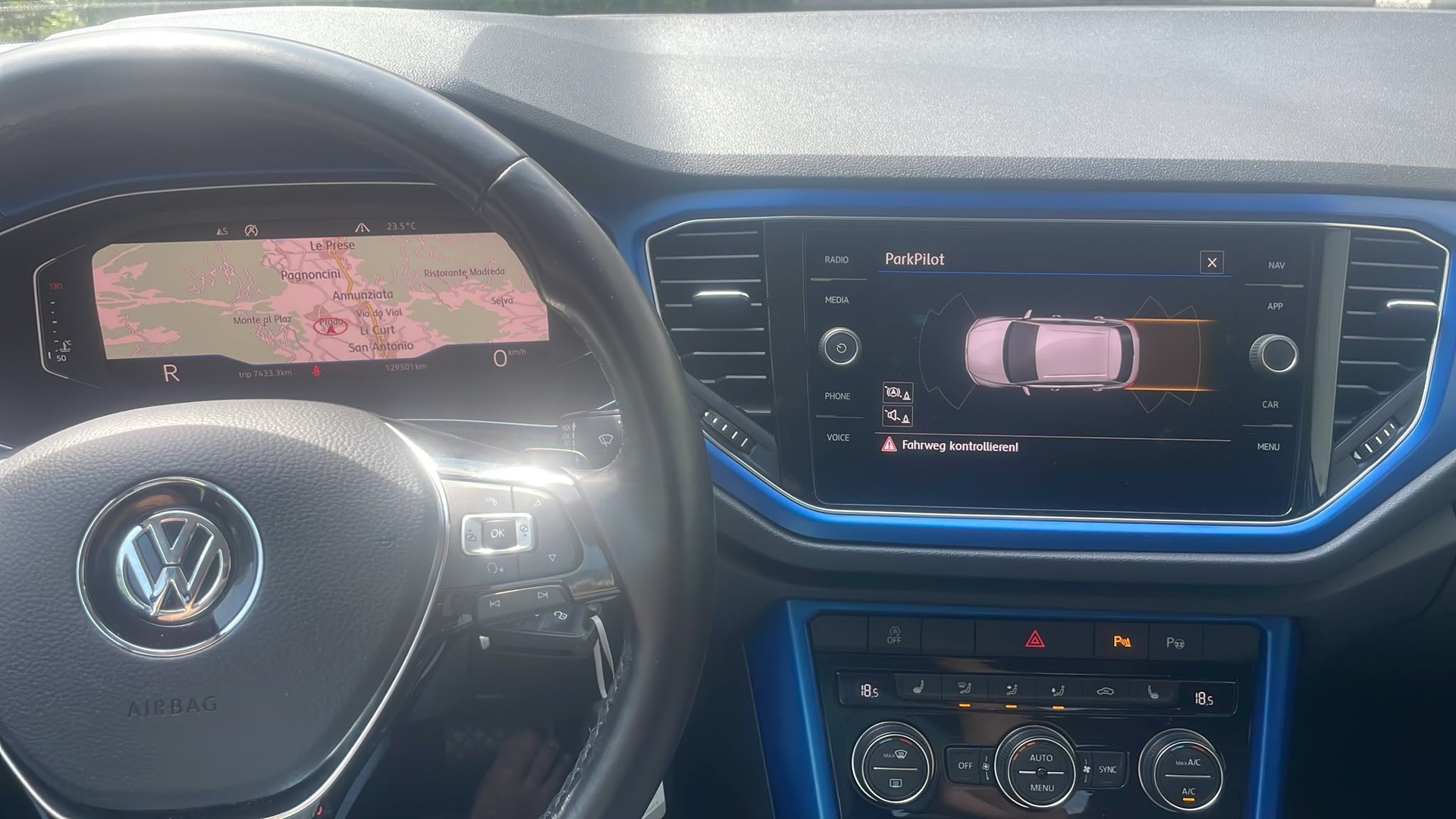 VW T-Roc 2.0 TSI Advance DSG 4Motion-image-9