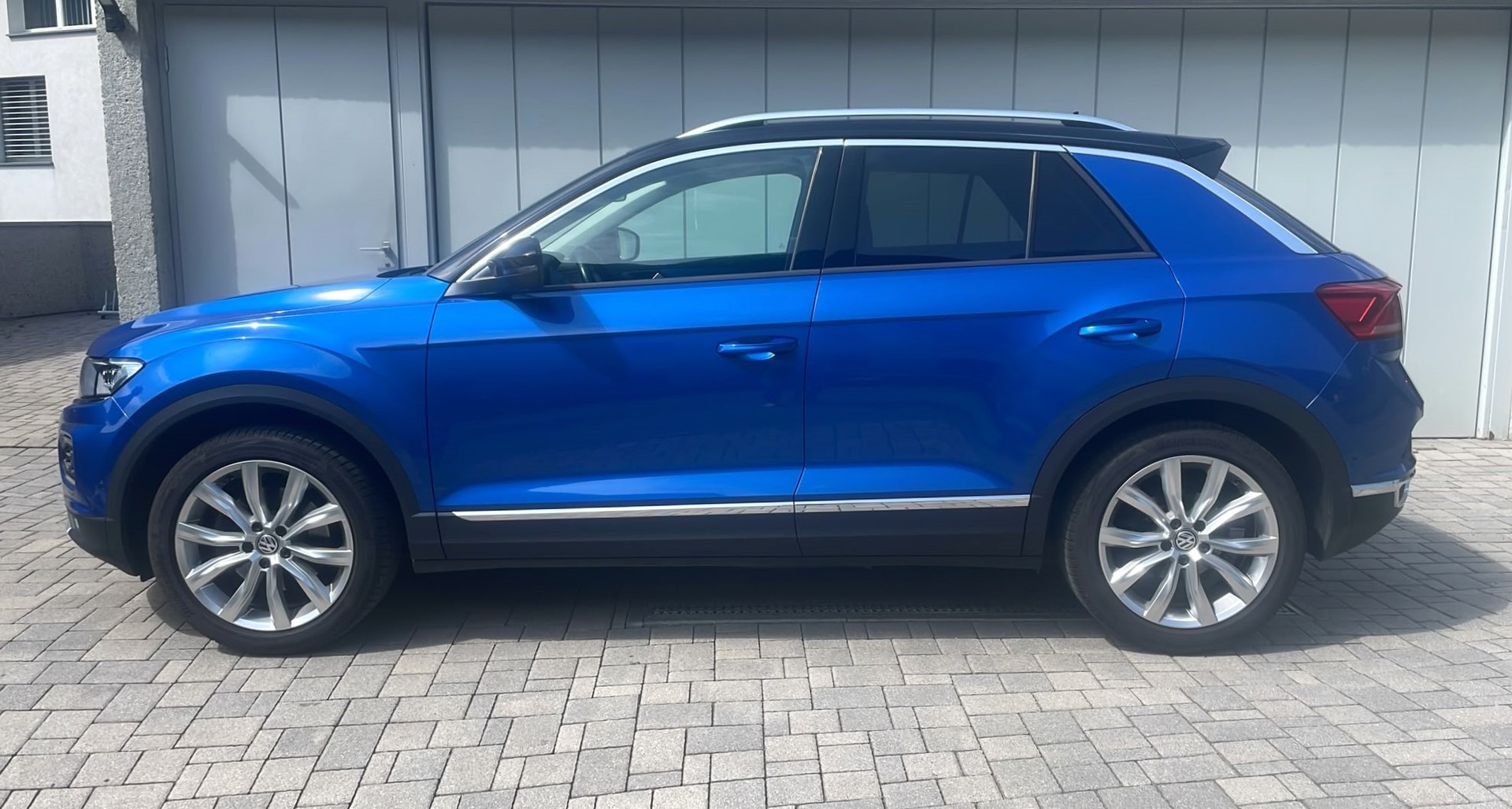 VW T-Roc 2.0 TSI Advance DSG 4Motion-image-3