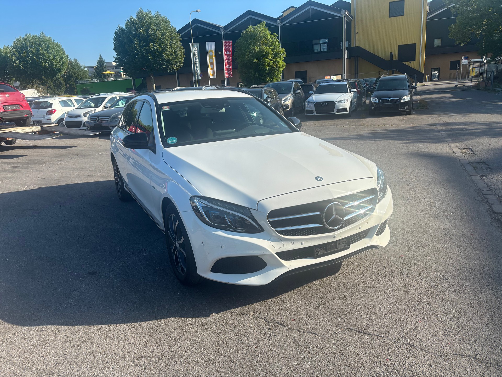 MERCEDES-BENZ C 350 e Avantgarde 7G-Tronic-image-2