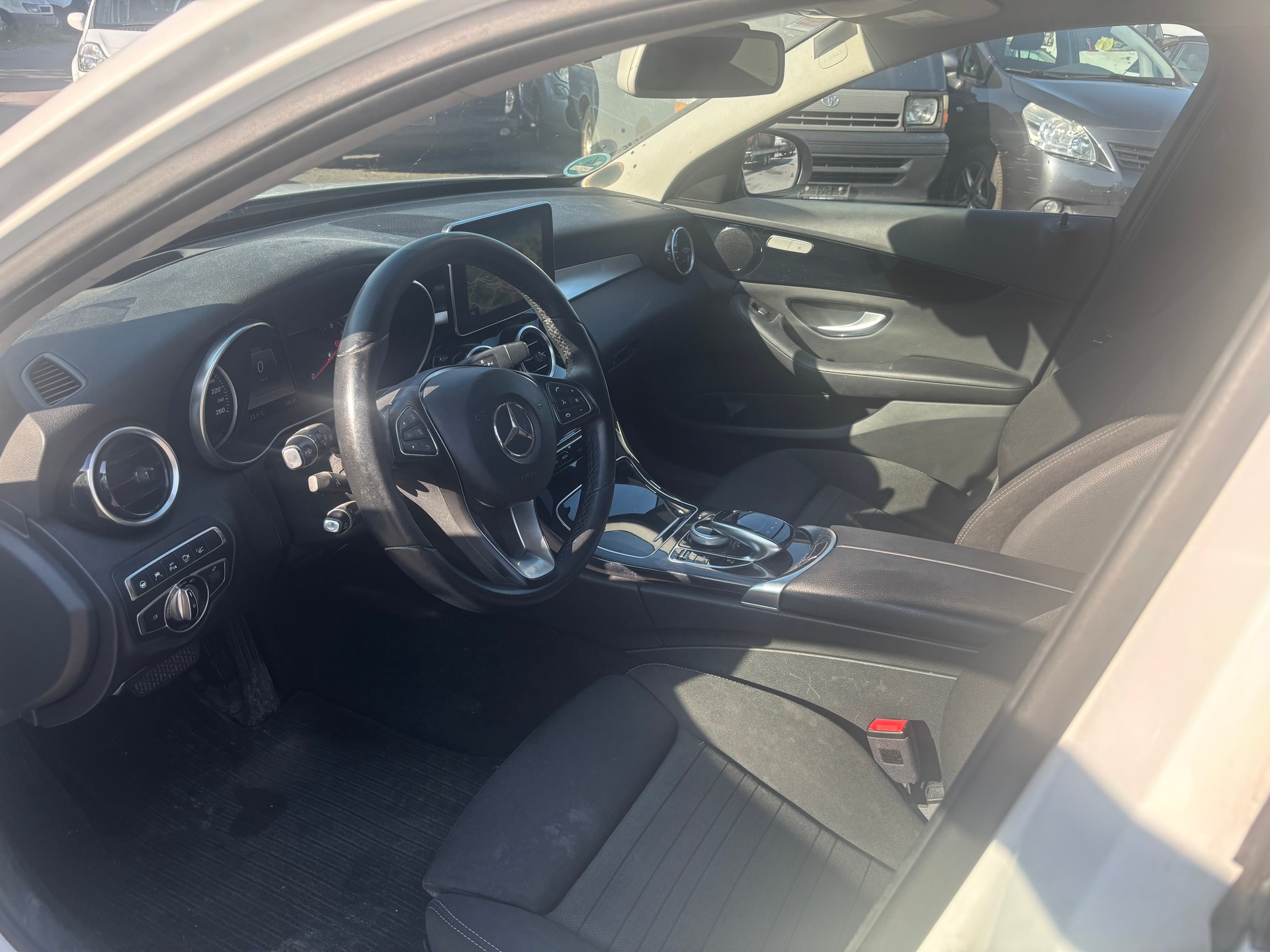 MERCEDES-BENZ C 350 e Avantgarde 7G-Tronic-image-10