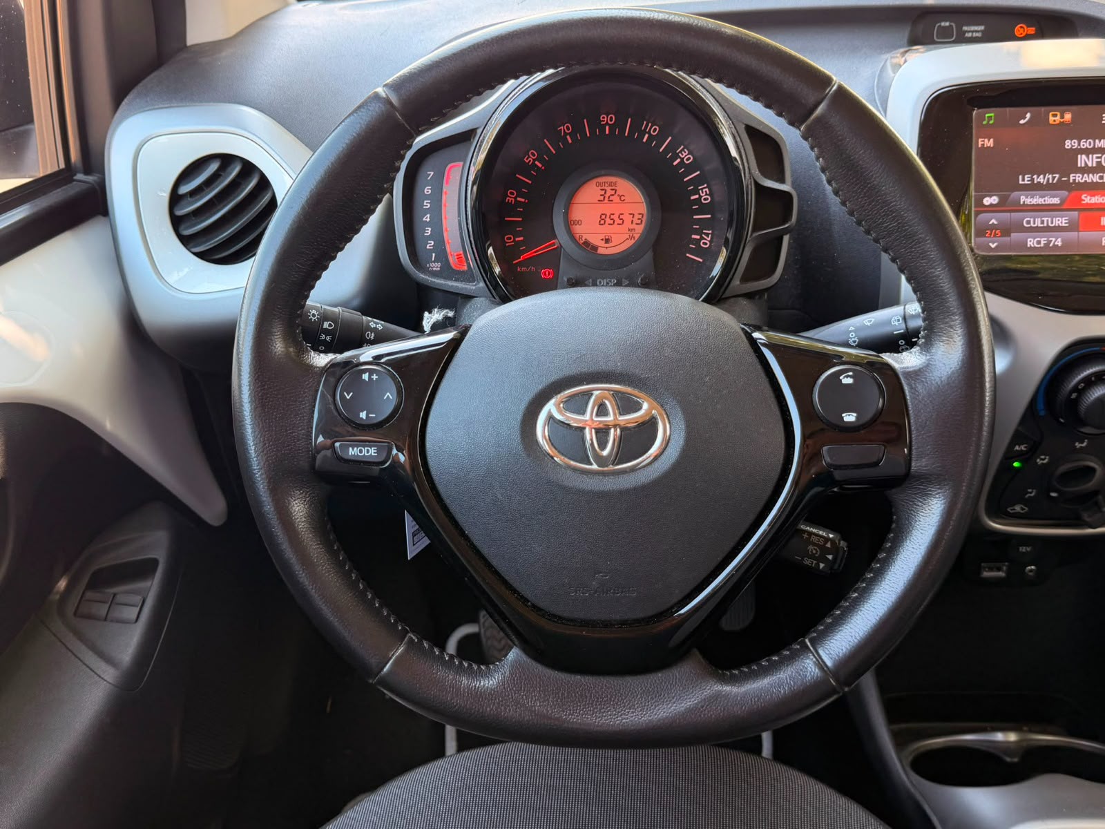 TOYOTA Aygo 1.0 VVT-i x-play - Nouvelle Expertise 27.07.2026 - Grand Service Fait à Jour 22.07.2026 - Garantie 12 mois dès 200.--image-10