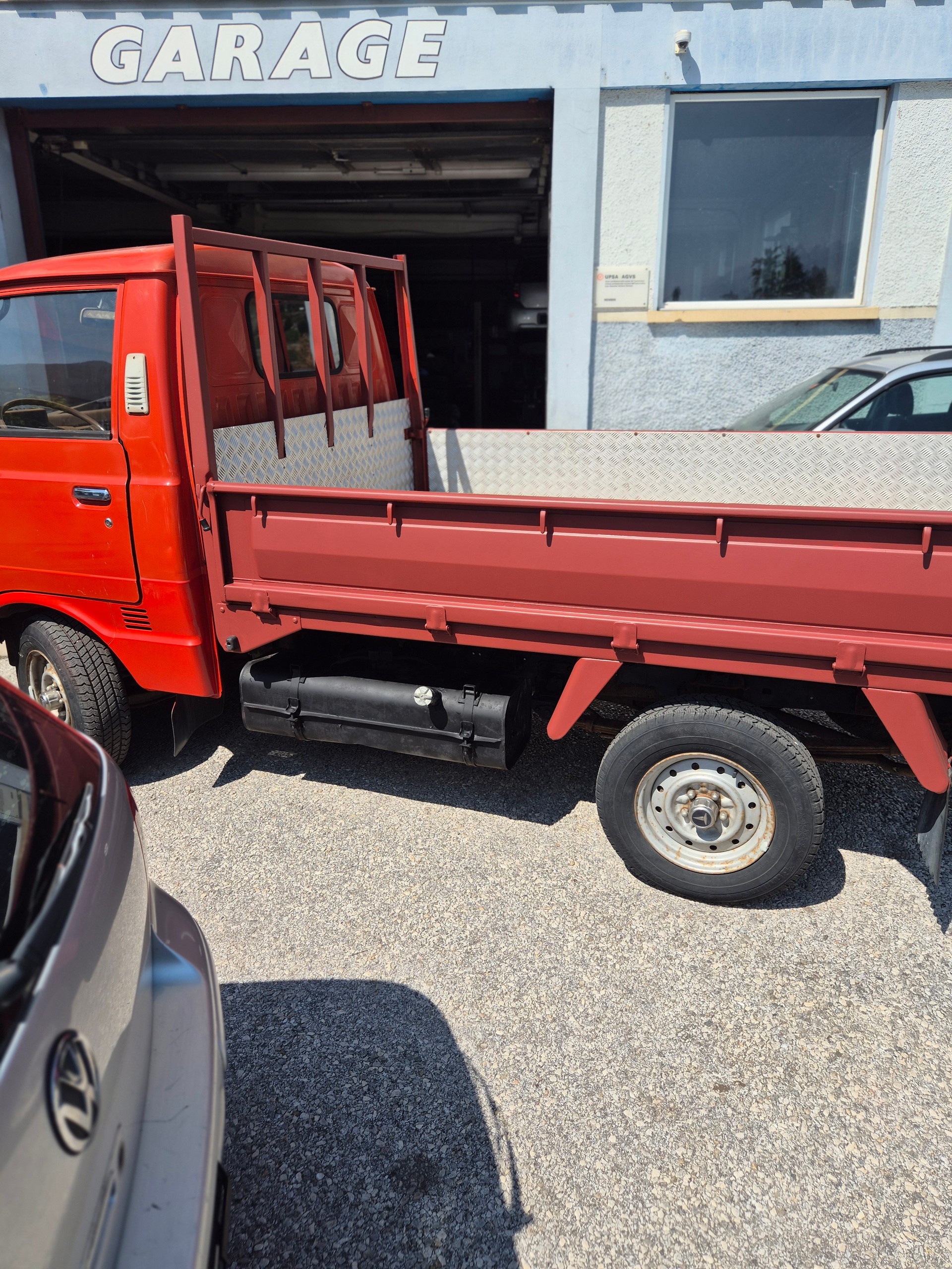TOYOTA HI-ACE-image-5
