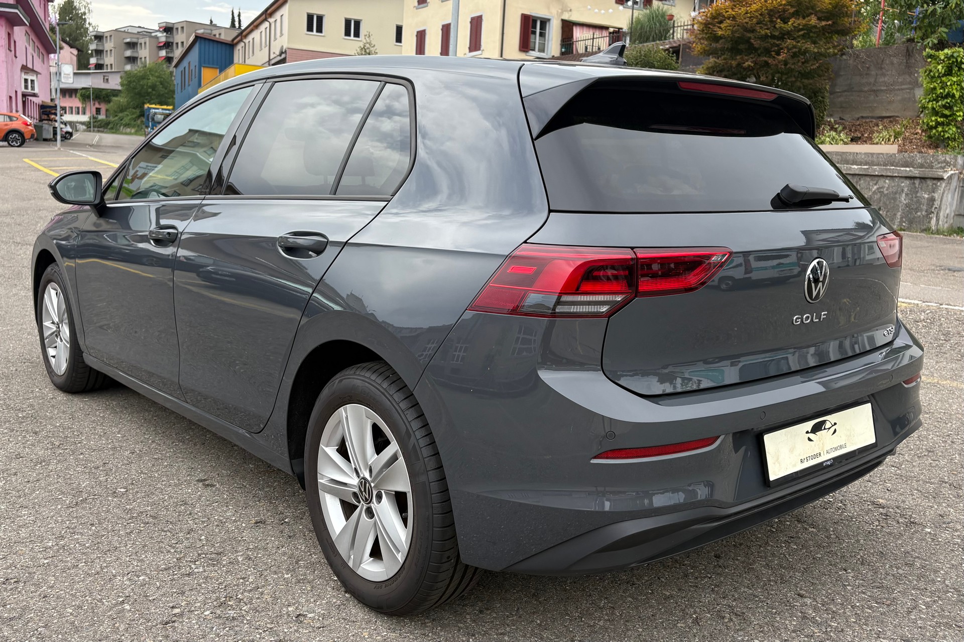 VW Golf 1.0 eTSI mHEV ACTLife DSG-image-2