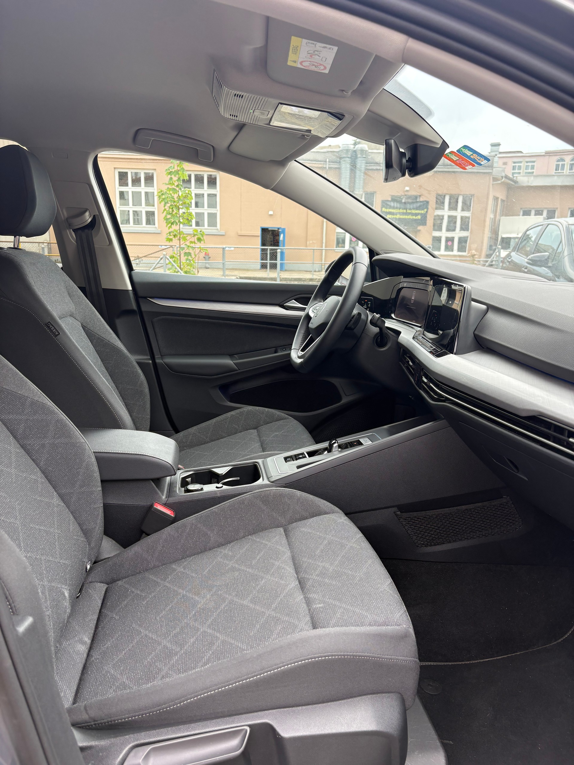 VW Golf 1.0 eTSI mHEV ACTLife DSG-image-7