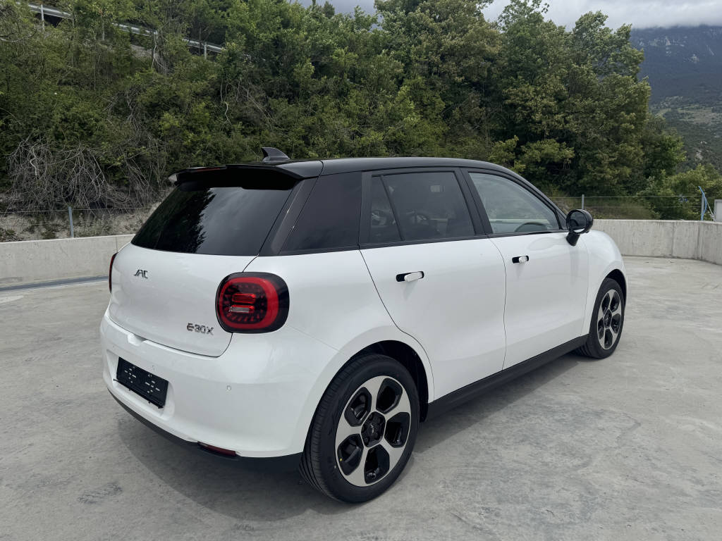 JAC E30X Electric-image-20