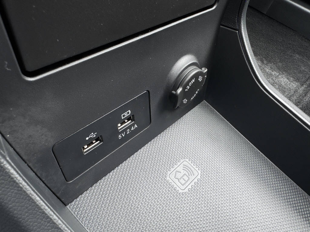 JAC E30X Electric-image-14