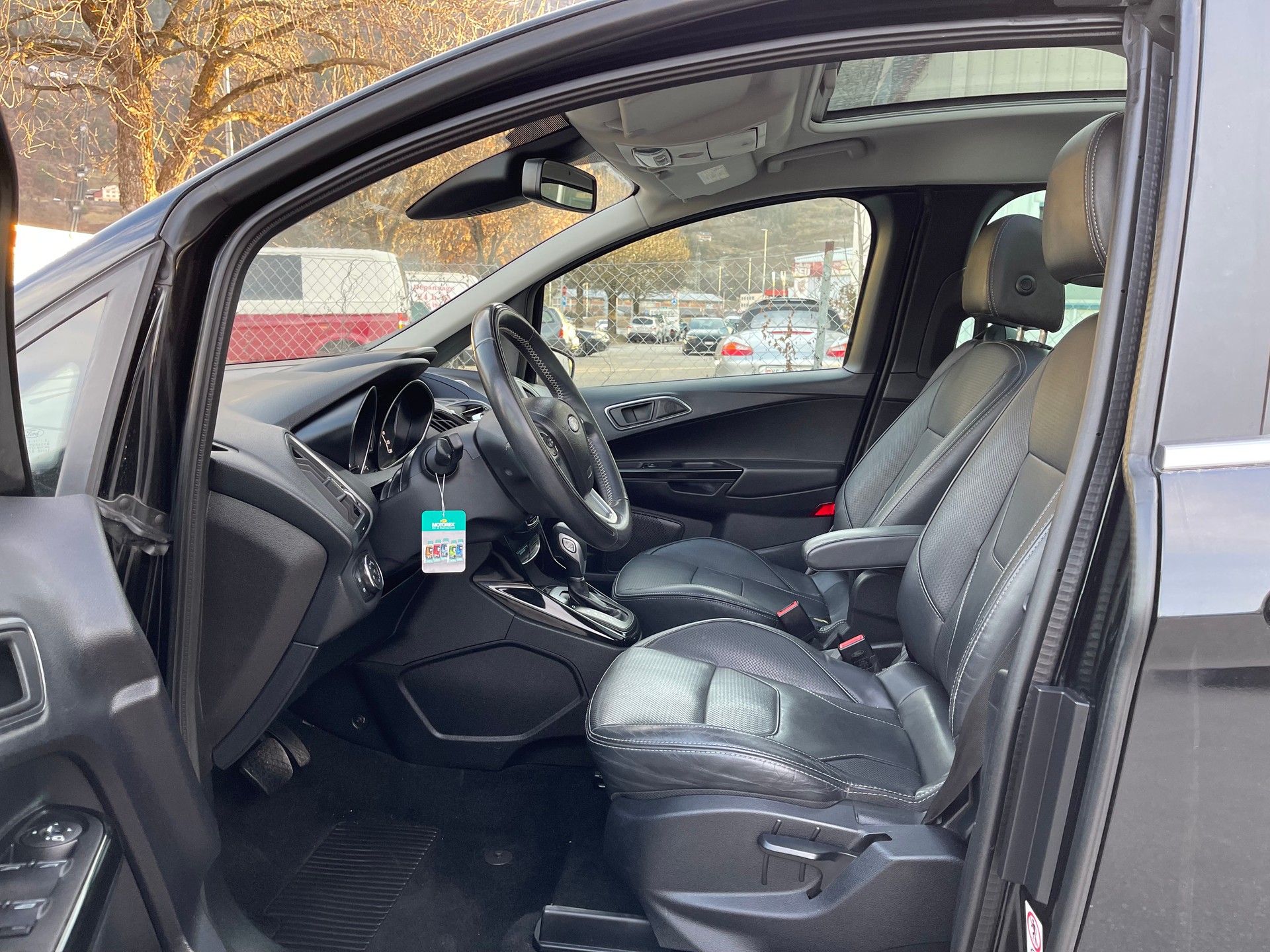 FORD B-Max 1.6 Ti-VCT Titanium PowerShift-image-25