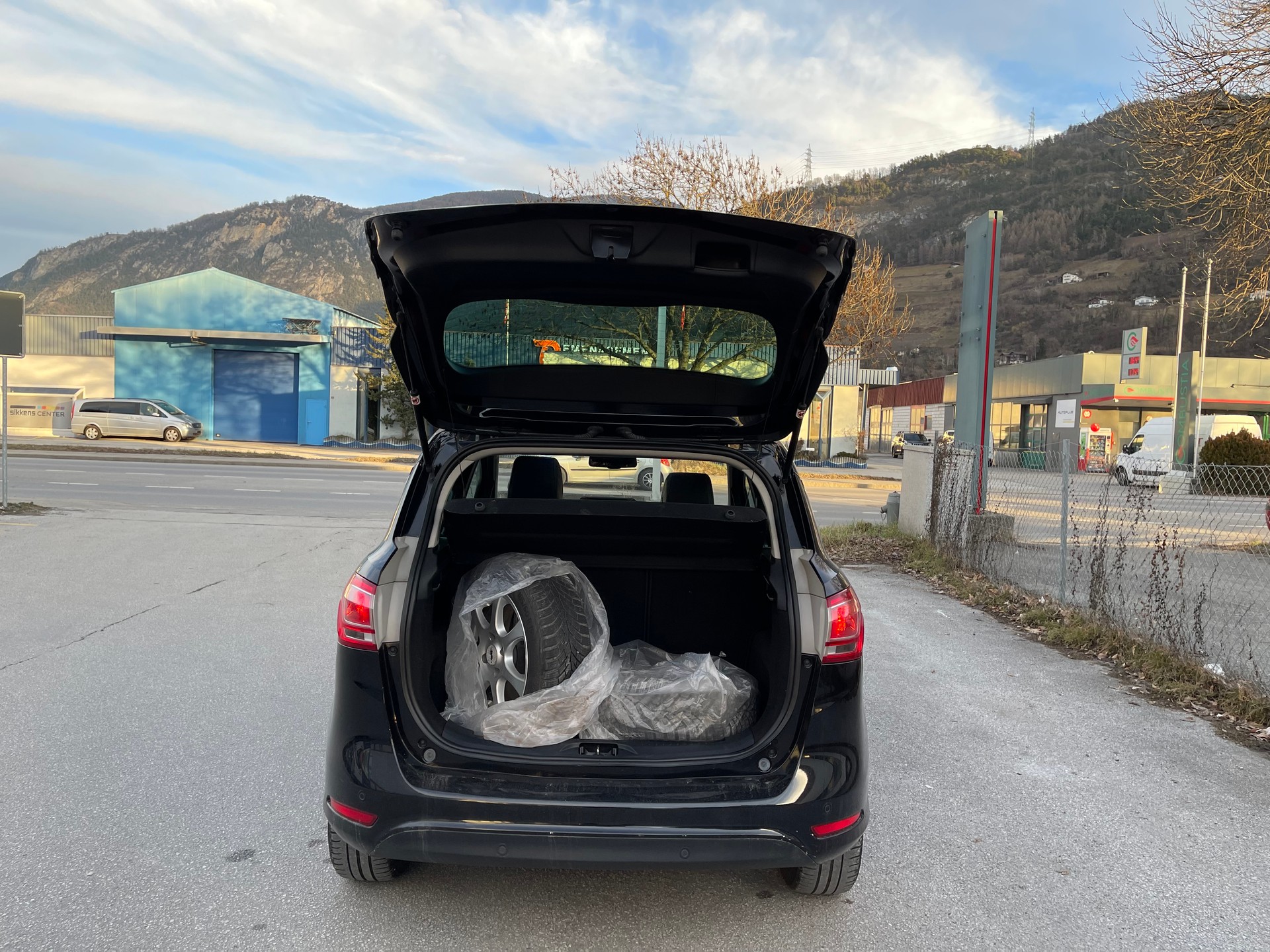 FORD B-Max 1.6 Ti-VCT Titanium PowerShift-image-3