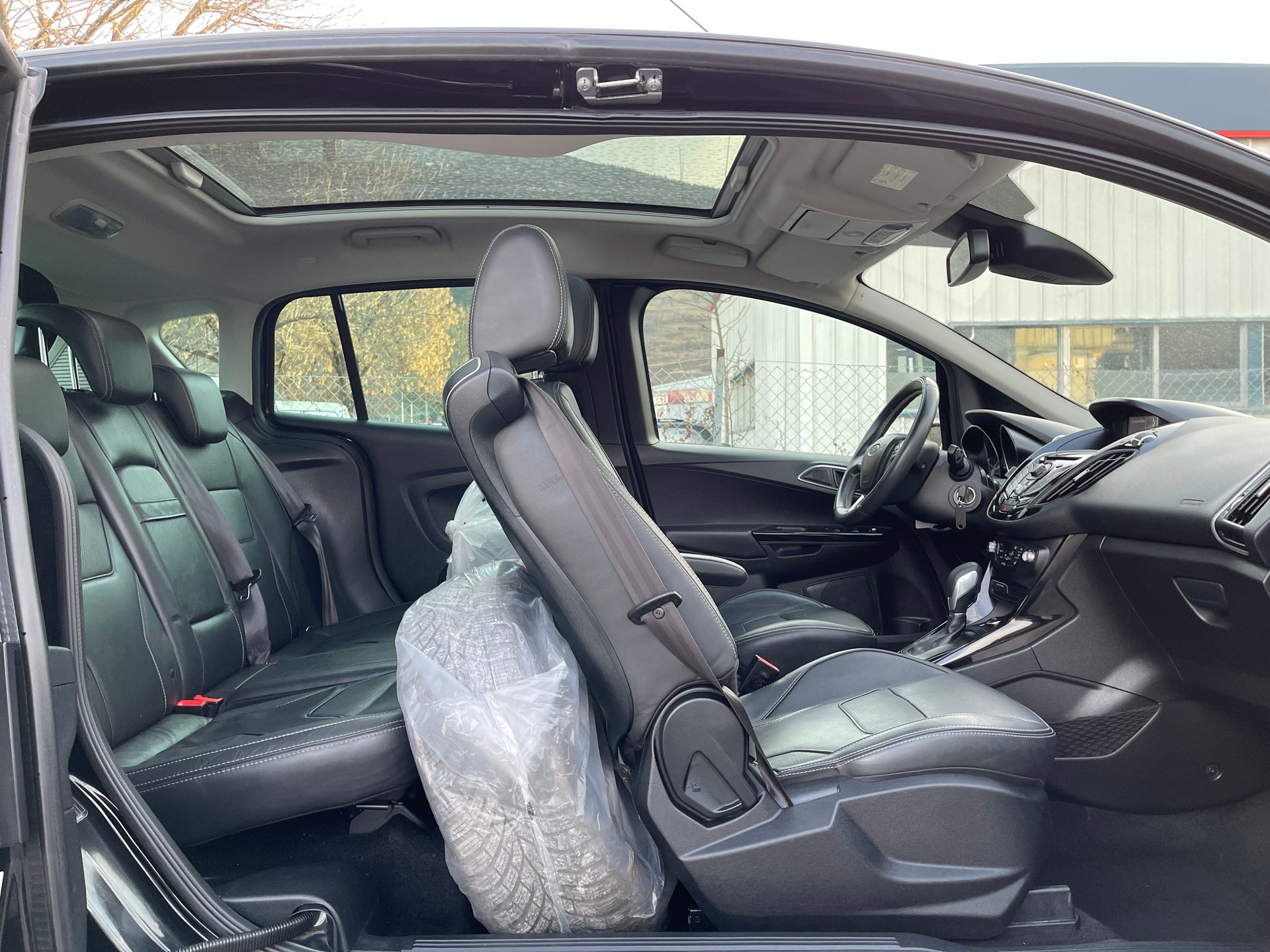 FORD B-Max 1.6 Ti-VCT Titanium PowerShift-image-2