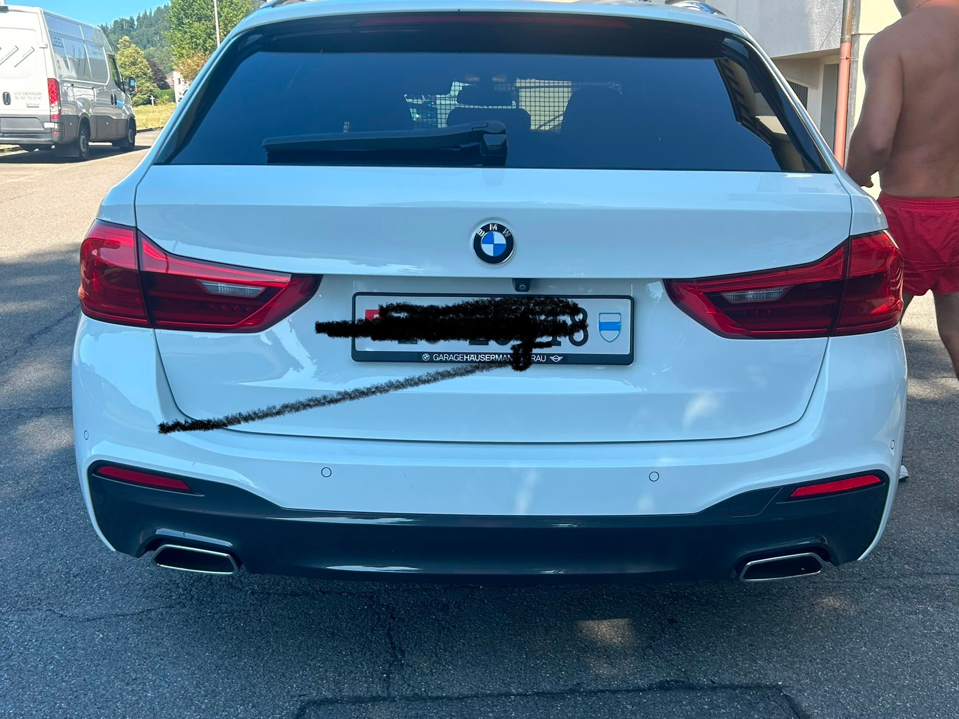 BMW Station Wagon-image-1