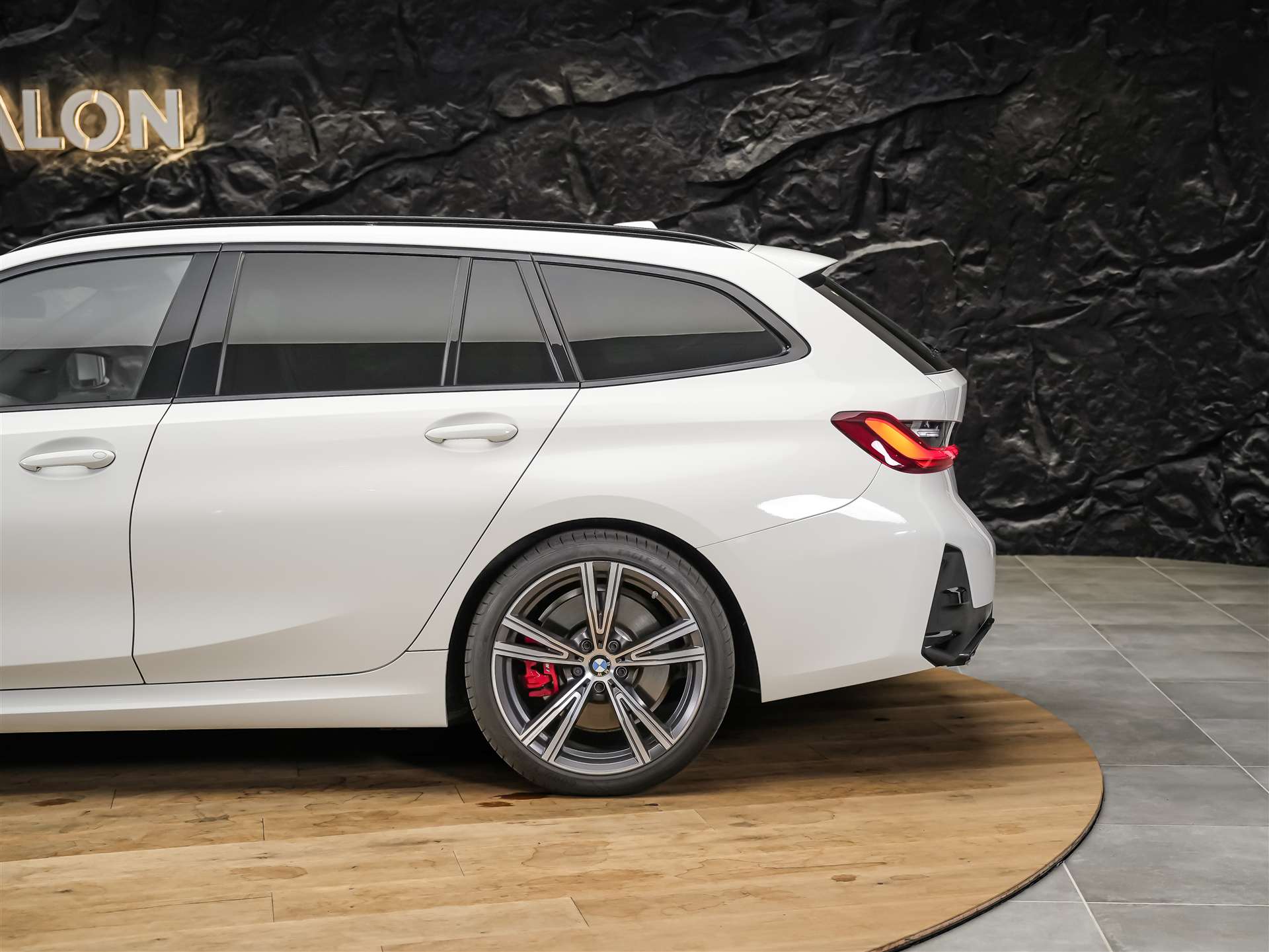 BMW M340i xDrive Touring Steptronic M Sport Pro *M-Sportfahrwerk*Keyless-Go*Adaptive LED*-image-17
