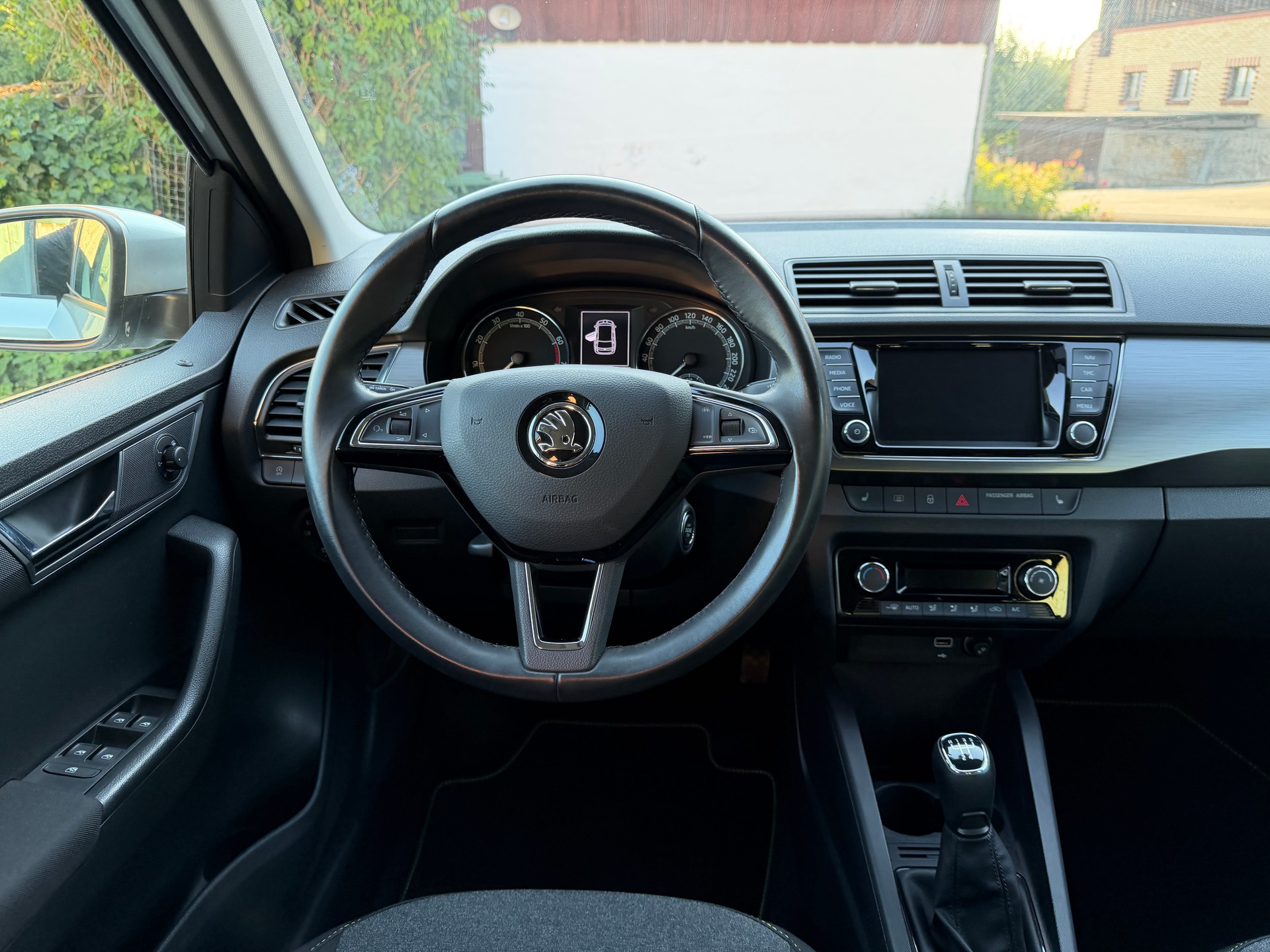 SKODA Fabia Combi 1.0 TSI Soleil-image-7