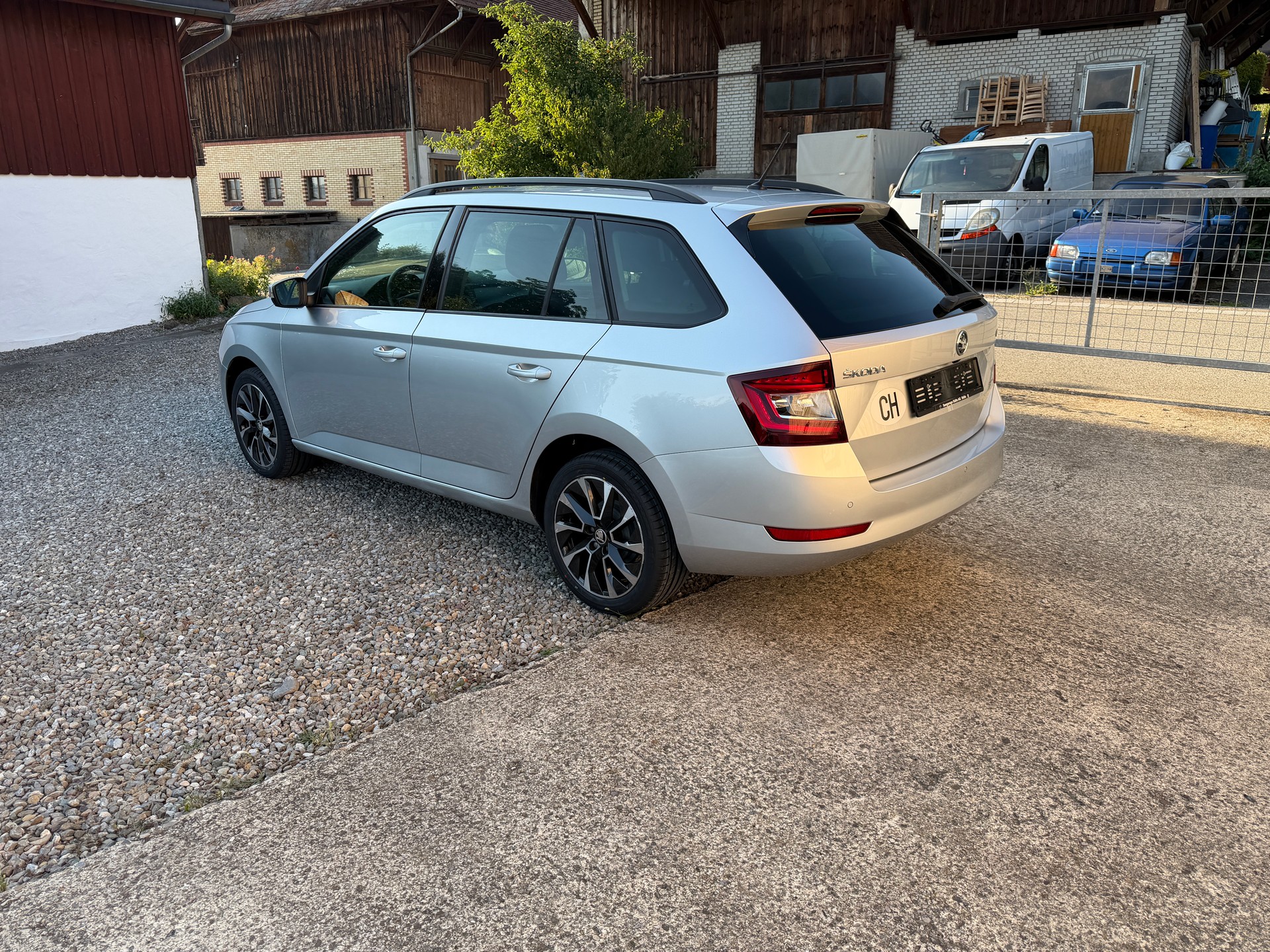 SKODA Fabia Combi 1.0 TSI Soleil-image-4