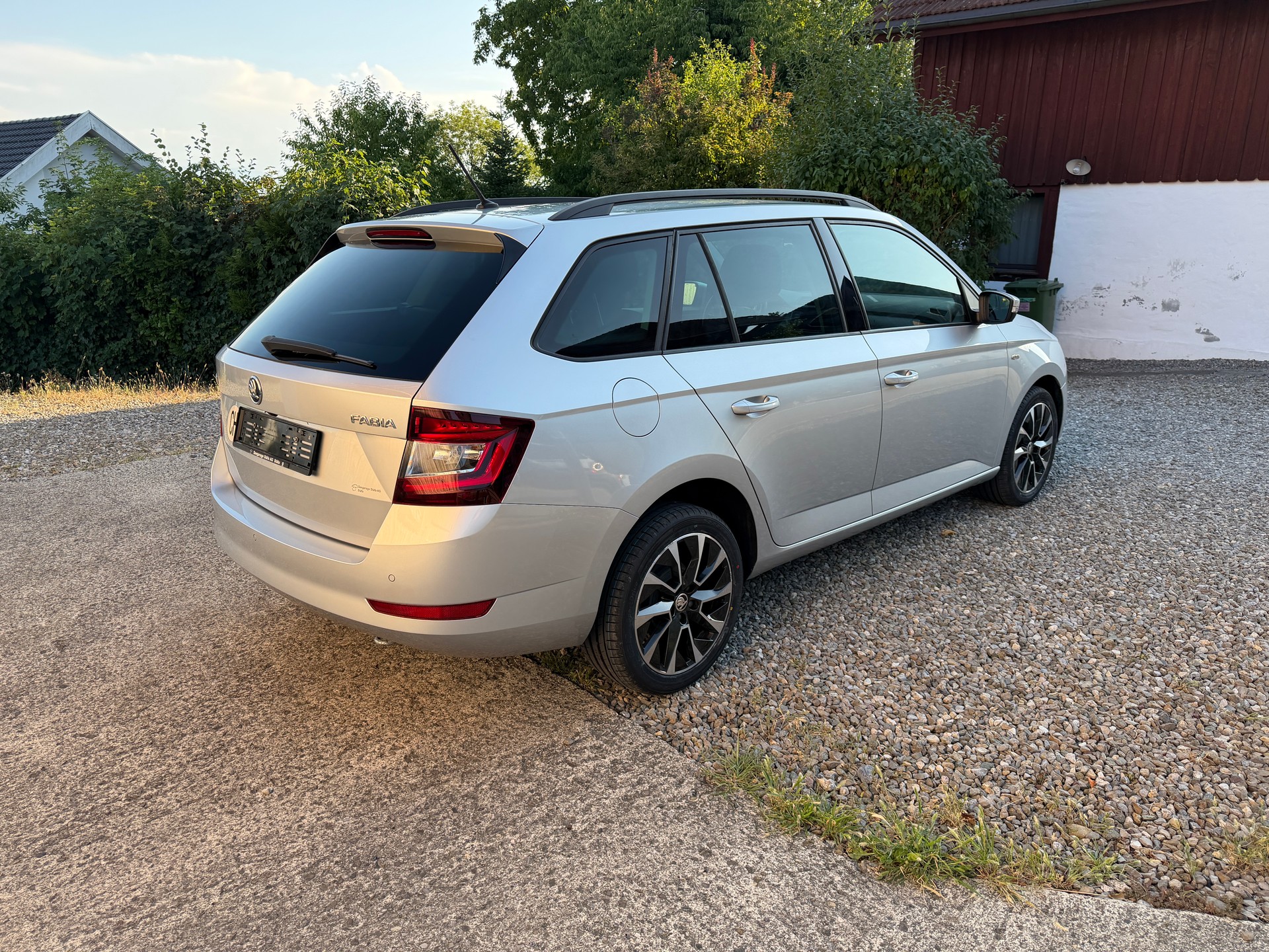 SKODA Fabia Combi 1.0 TSI Soleil-image-3